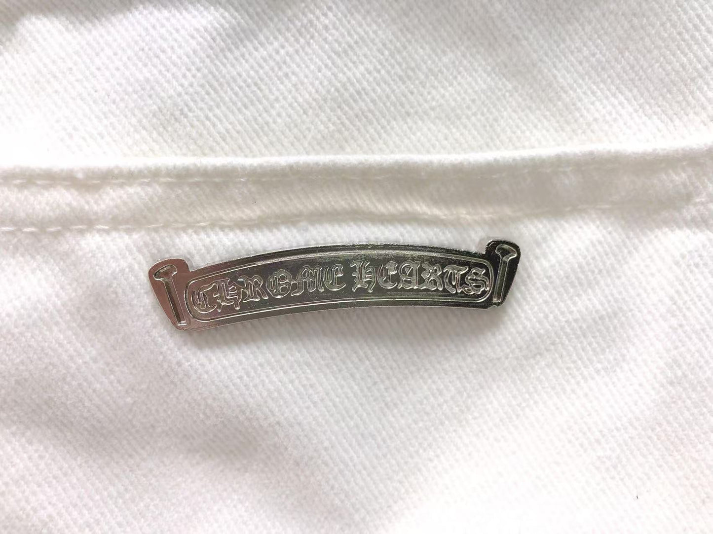 chrome-hearts-leopard-cross-patch-jeans-white-6-Drip Store Argentina