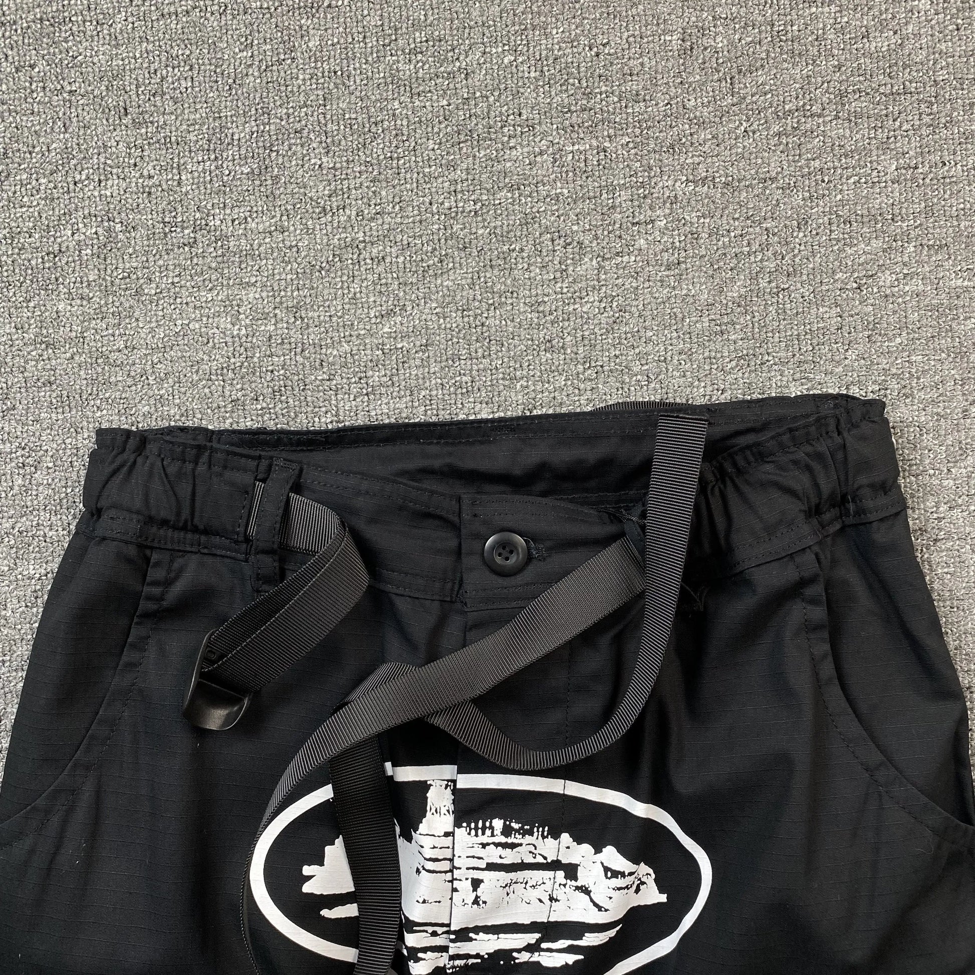 corteiz-5-starz-guerillaz-cargo-pant-black-3-Drip Store Argentina