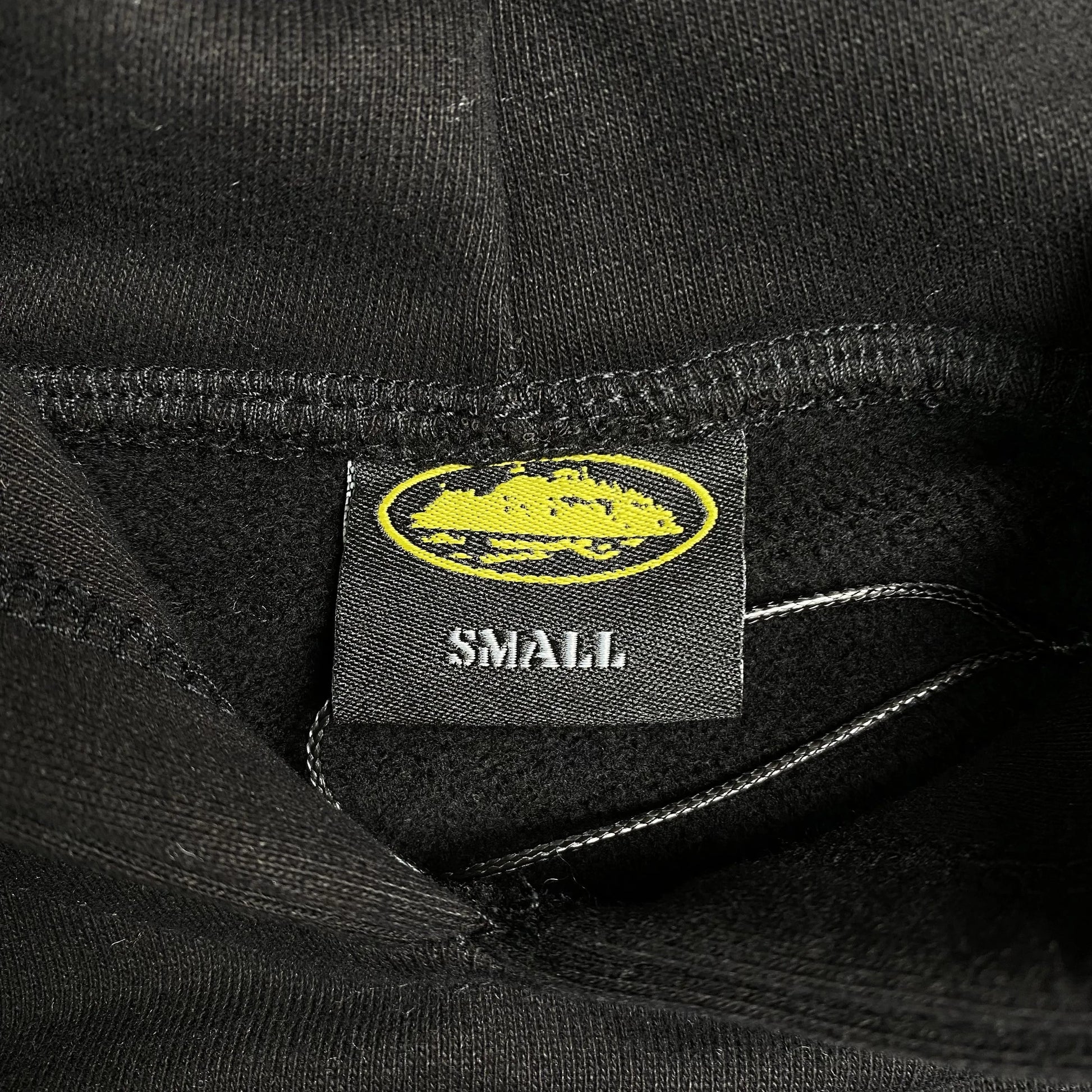 corteiz-alcatraz-5-starz-hoodie-black-5-Drip Store Argentina