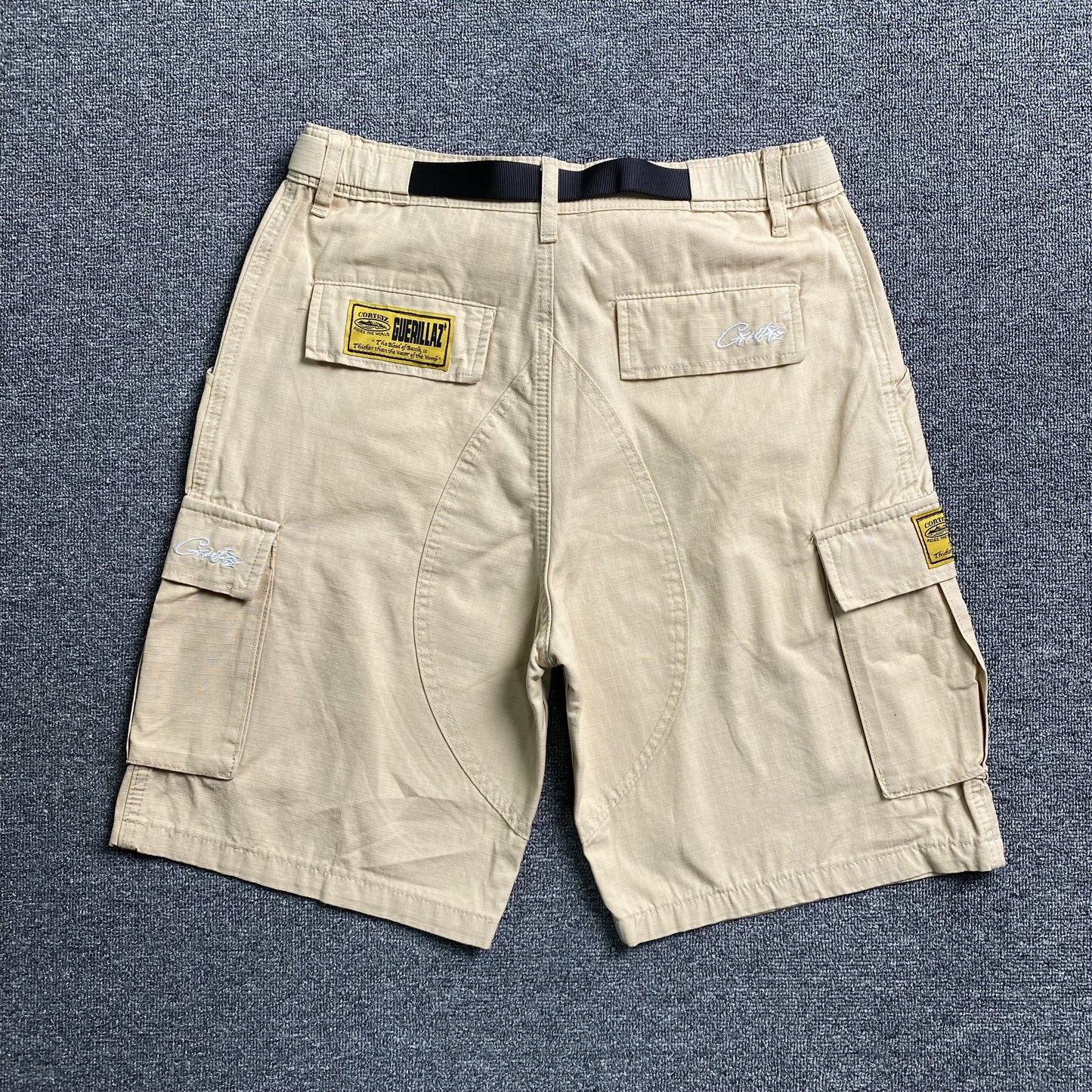 corteiz-alcatraz-cargo-shorts-beige-2-Drip Store Argentina