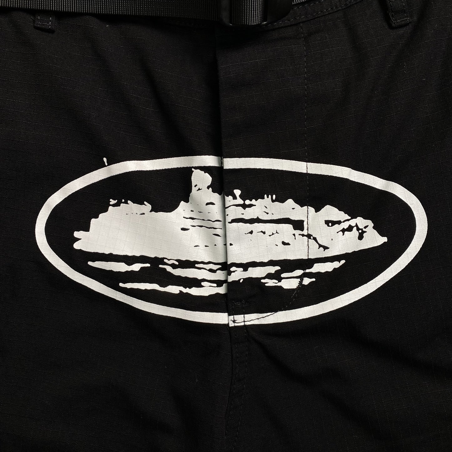 corteiz-alcatraz-cargo-shorts-black-3-Drip Store Argentina