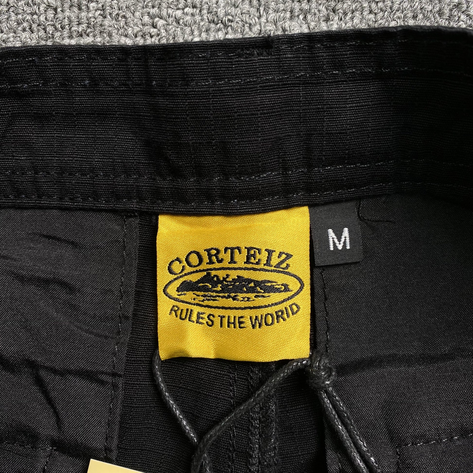 corteiz-alcatraz-cargo-shorts-black-5-Drip Store Argentina