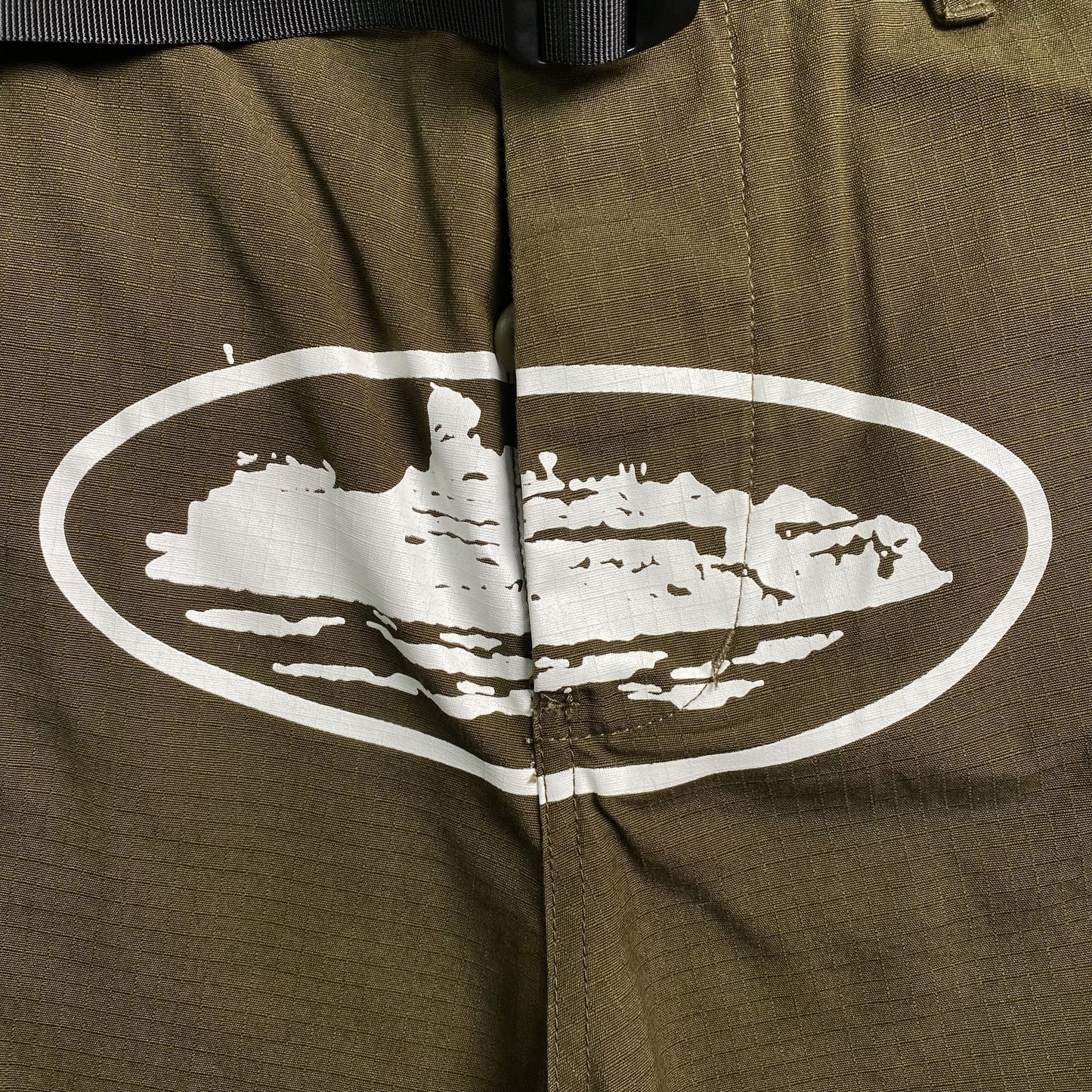 corteiz-alcatraz-cargo-shorts-brown-3-Drip Store Argentina