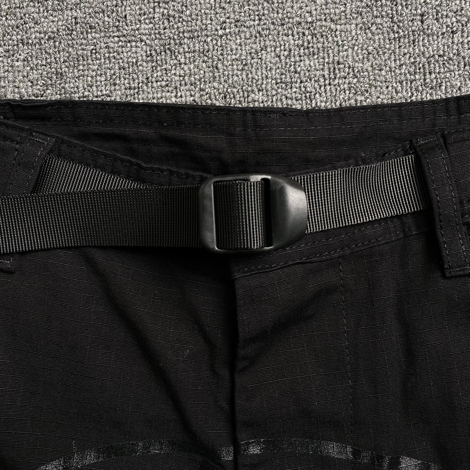 corteiz-alcatraz-cargo-shorts-triple-black-4-Drip Store Argentina