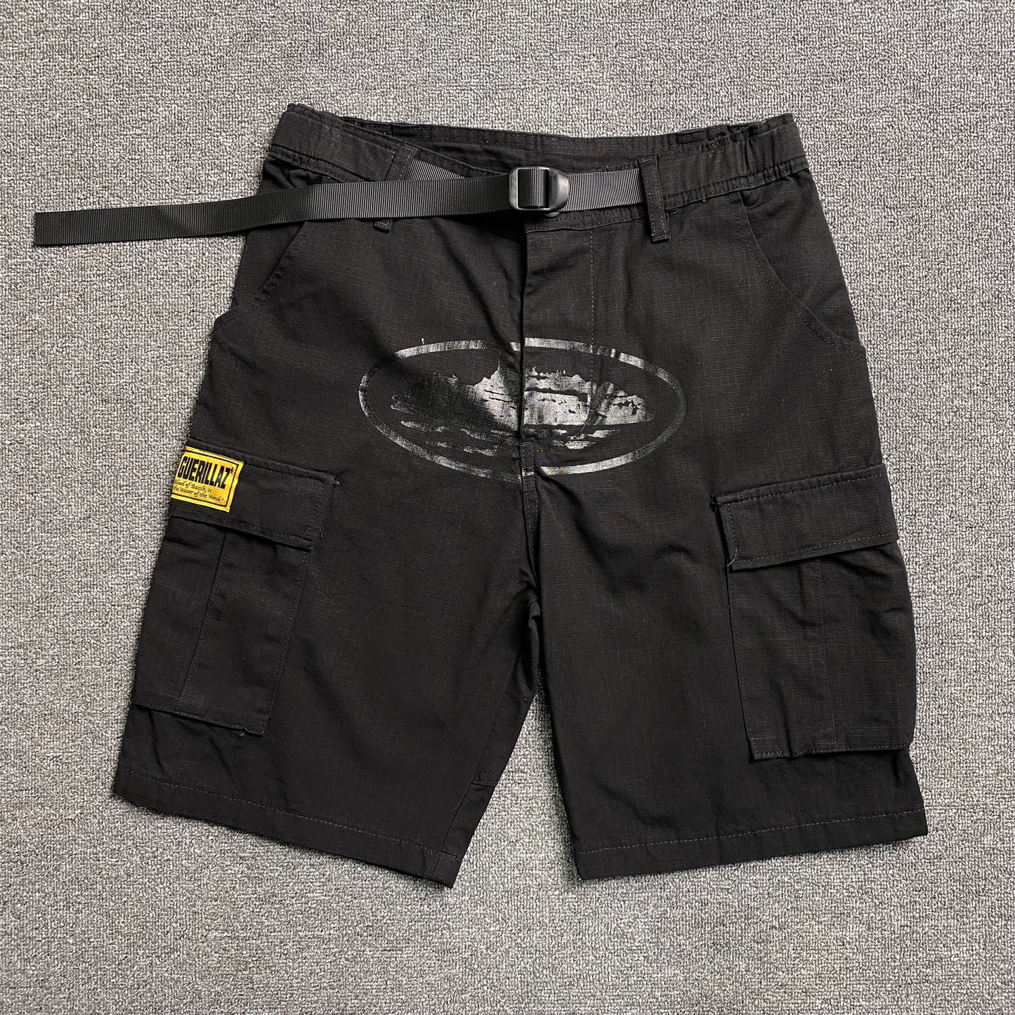 corteiz-alcatraz-cargo-shorts-triple-black-Drip Store Argentina