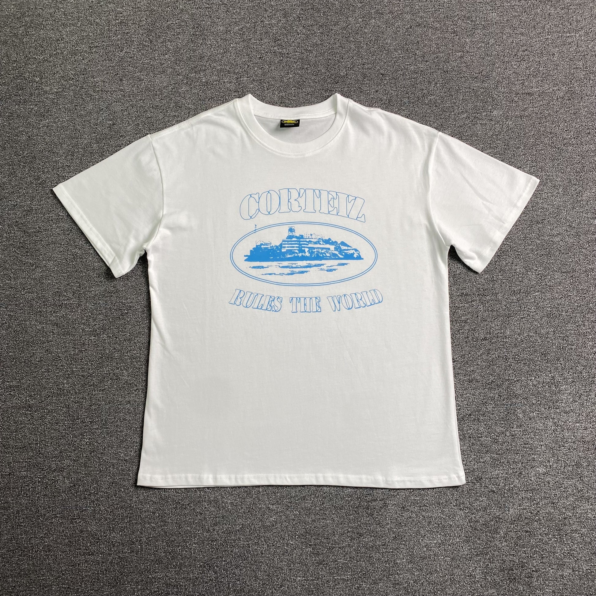 corteiz-alcatraz-rules-the-world-tee-white_6b1ddf2b-Drip Store Argentina