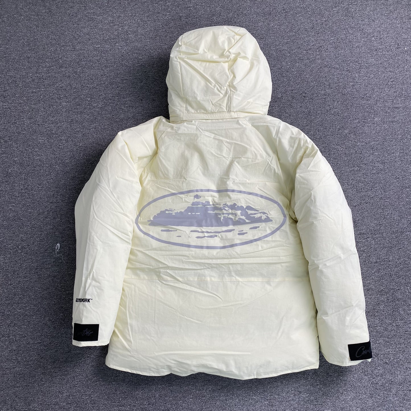 corteiz-bolo-b_i_g-jacket-cream-2-Drip Store Argentina