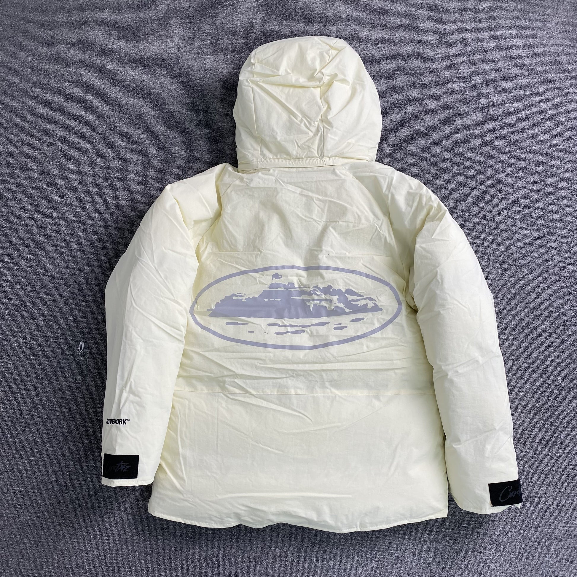 corteiz-bolo-b_i_g-jacket-cream-2-Drip Store Argentina