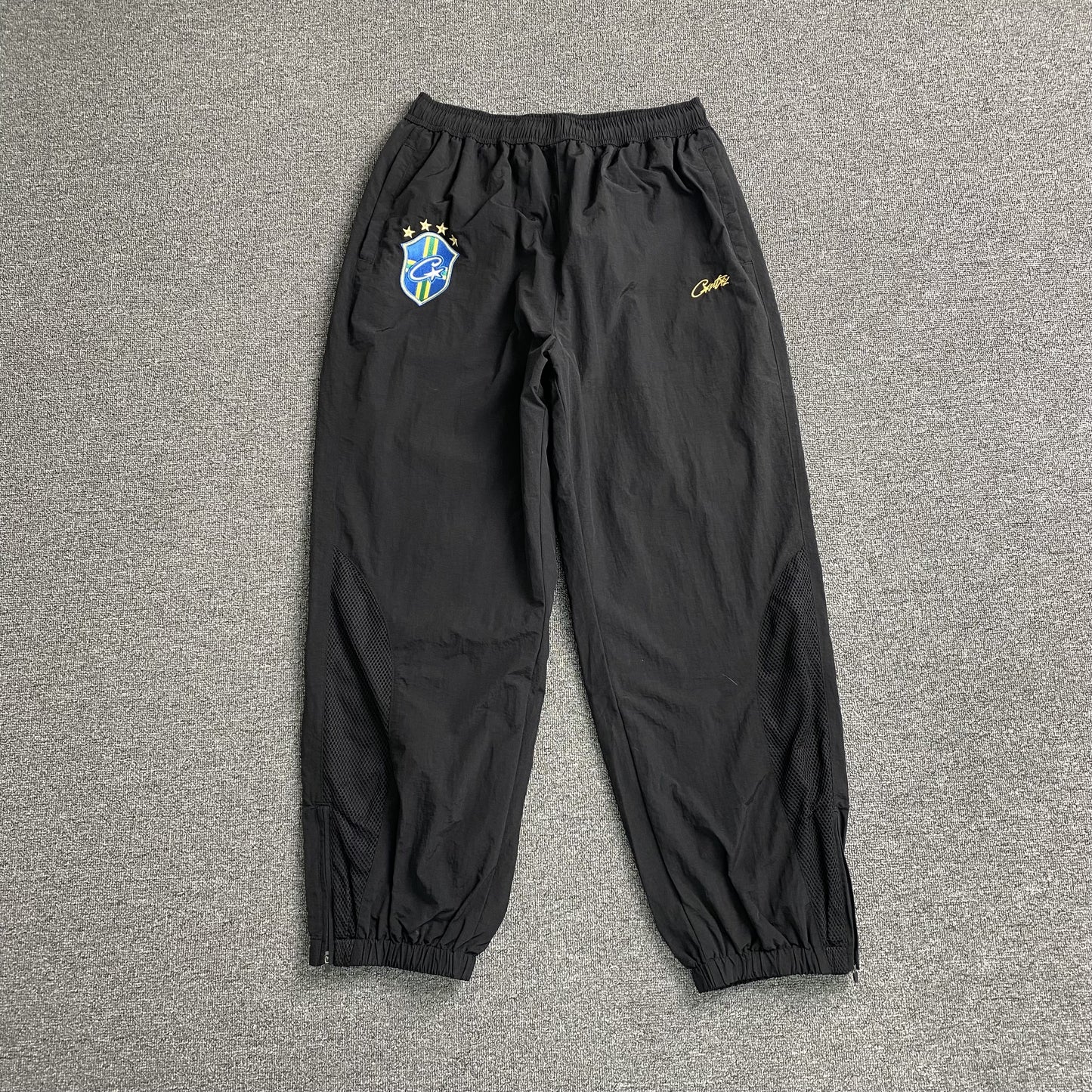 corteiz-brasil-olympic-shuku-pant-black-Drip Store Argentina