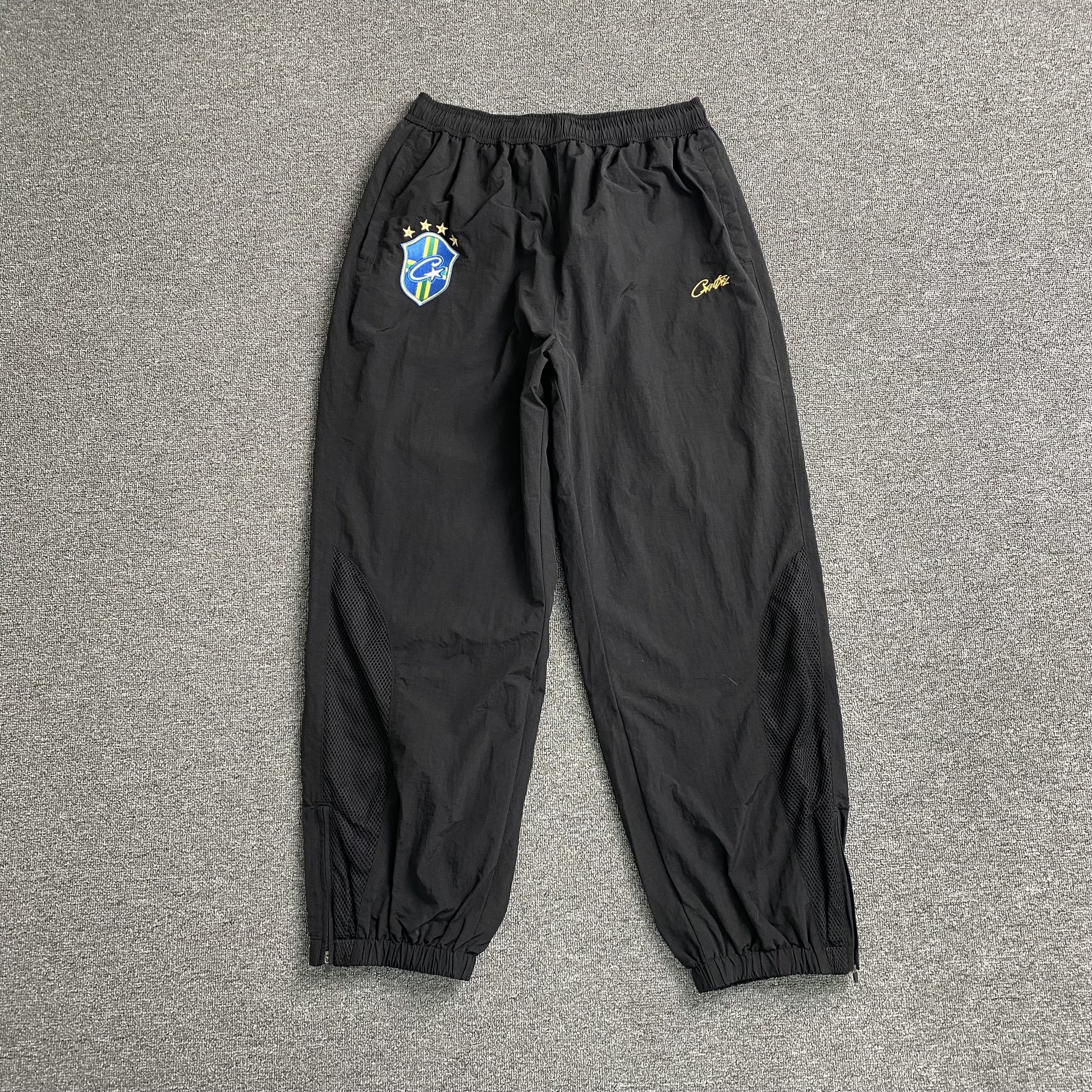 corteiz-brasil-olympic-shuku-pant-black-Drip Store Argentina