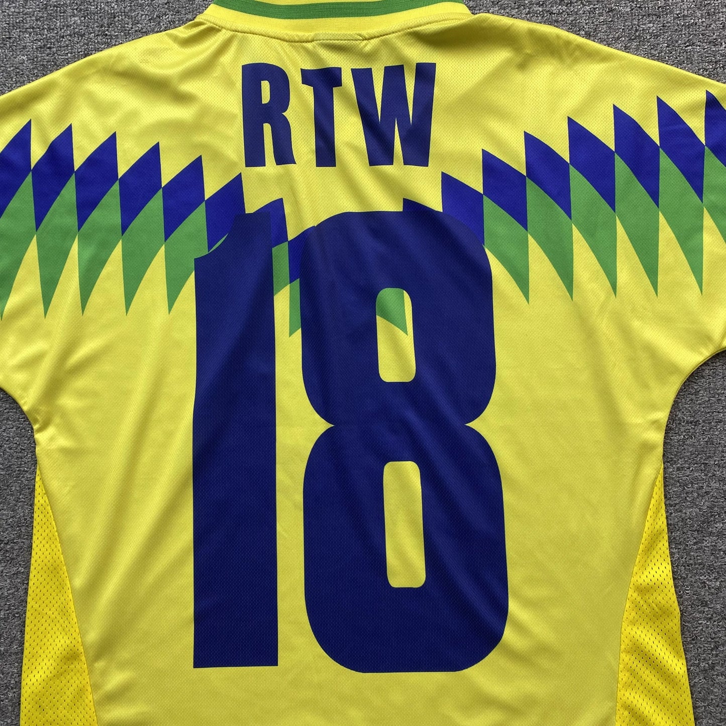 corteiz-club-america-brasil-jersey-yellow-3-Drip Store Argentina