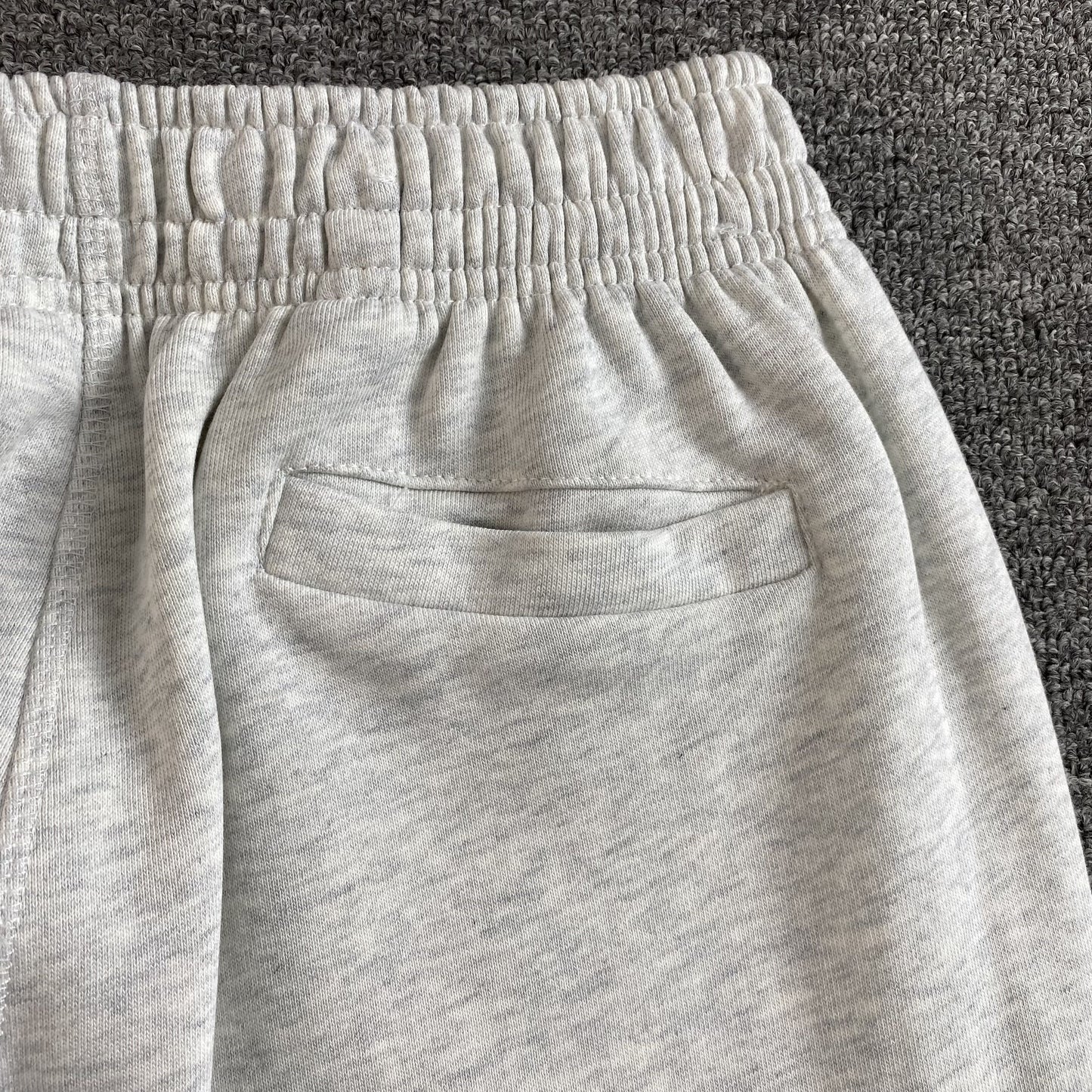 Pantalon Corteiz Colly Arch Open Hem Gris