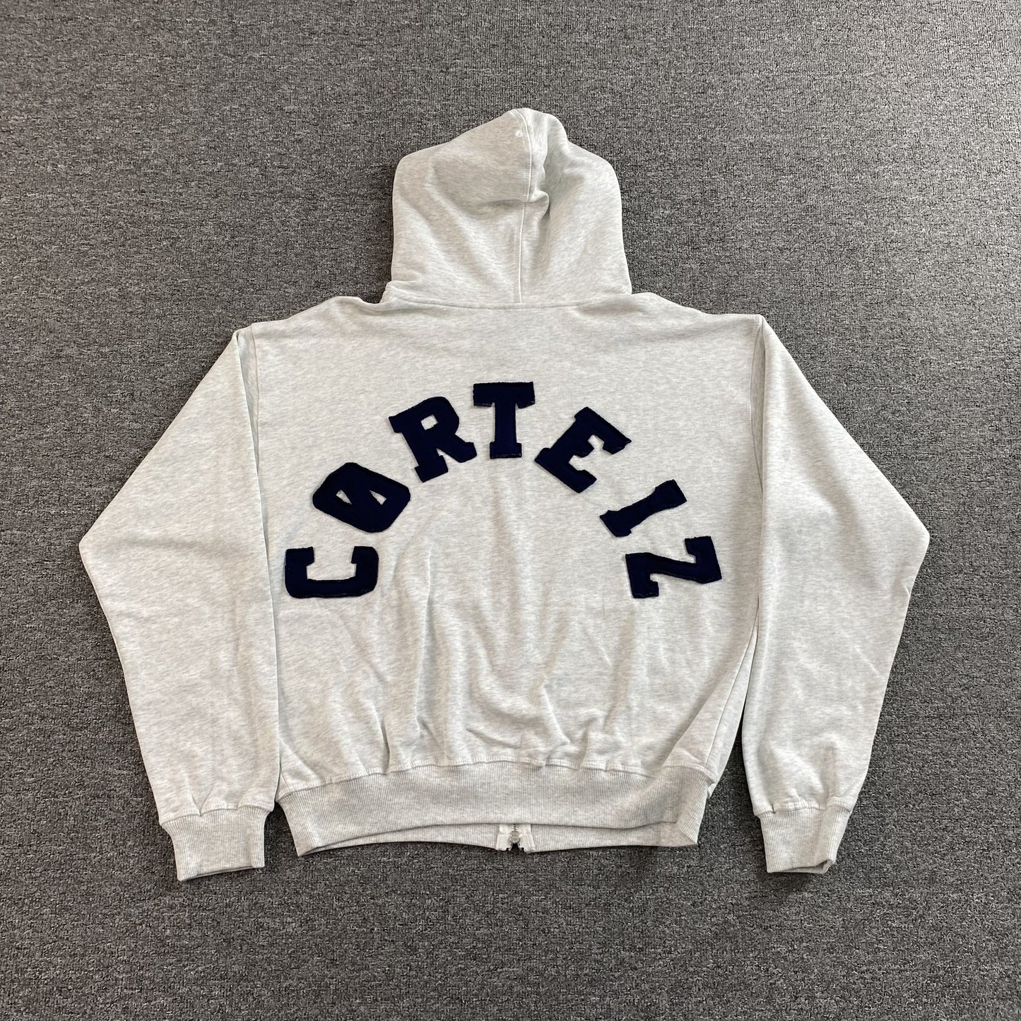 Campera Corteiz Colly Arch Gris