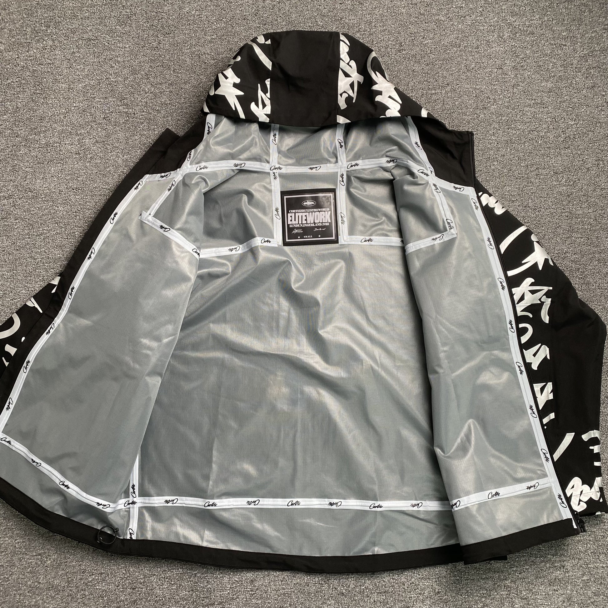 corteiz-elitework-waterproof-shell-jacket-black-10-Drip Store Argentina