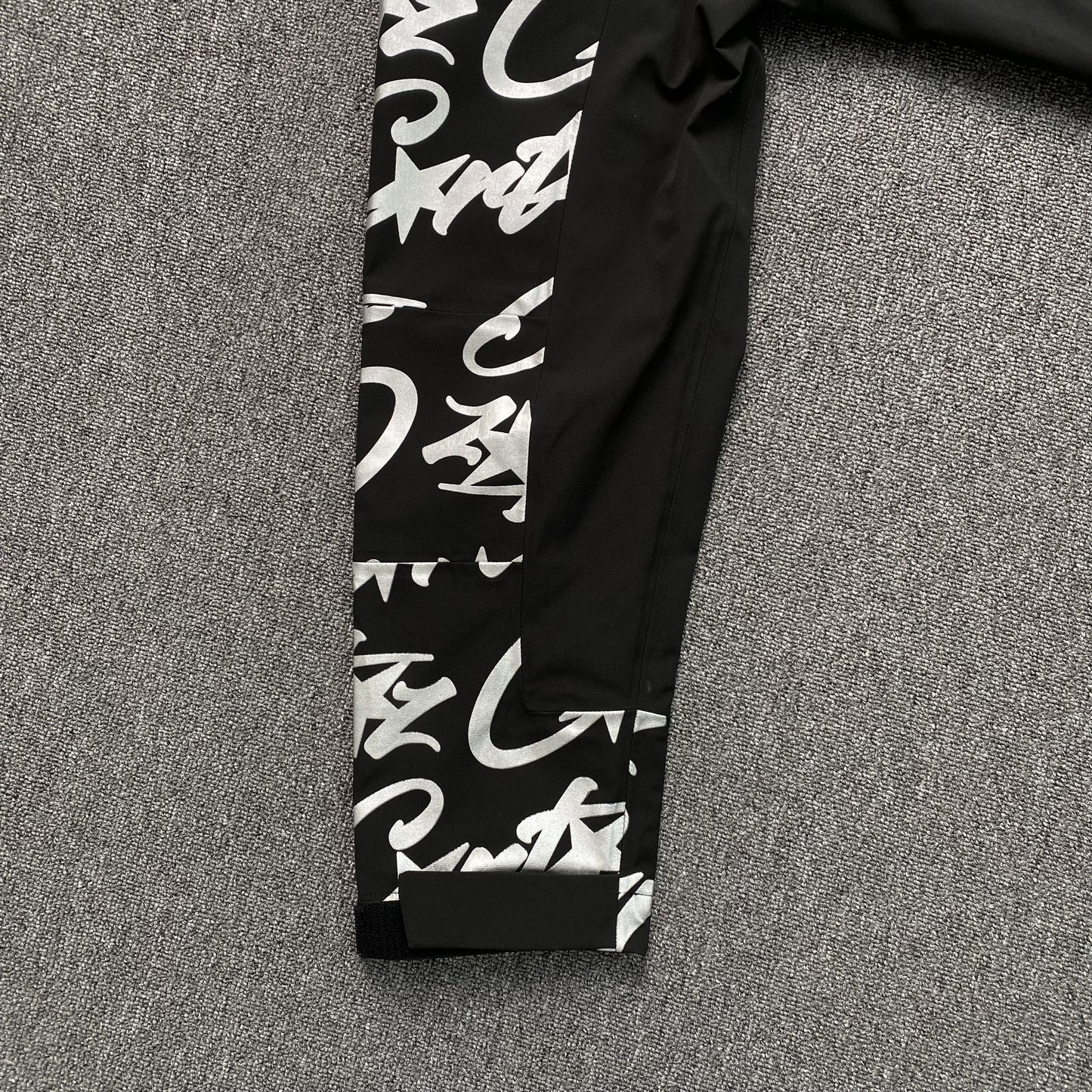 corteiz-elitework-waterproof-shell-jacket-black-6-Drip Store Argentina