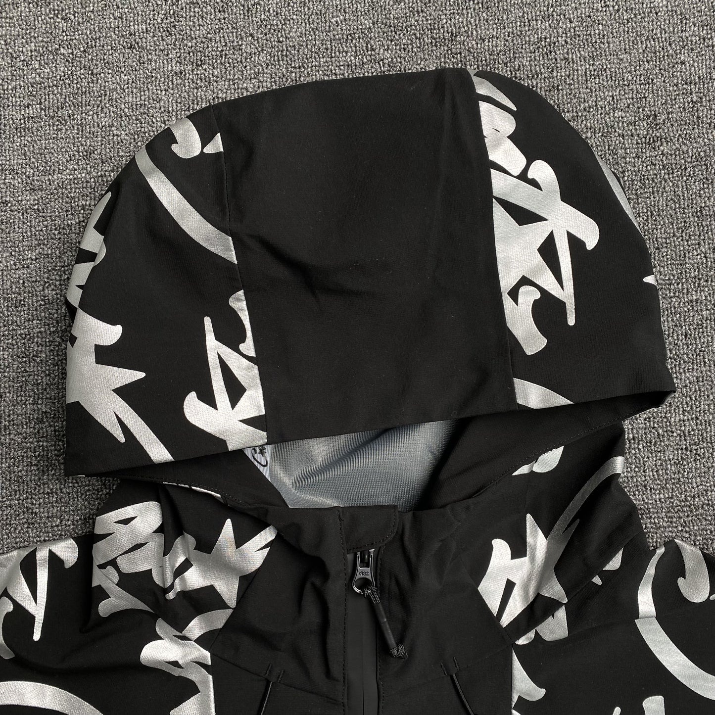 corteiz-elitework-waterproof-shell-jacket-black-8-Drip Store Argentina