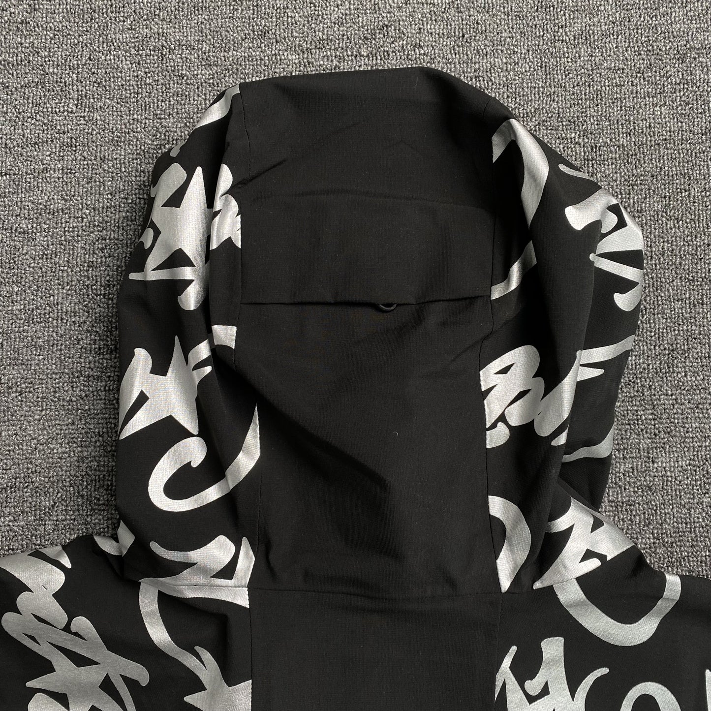 corteiz-elitework-waterproof-shell-jacket-black-9-Drip Store Argentina