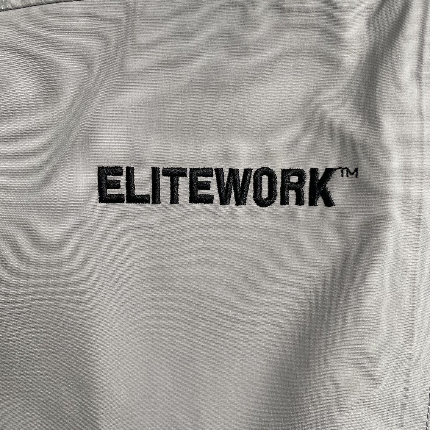 corteiz-elitework-waterproof-shell-jacket-grey-3-Drip Store Argentina