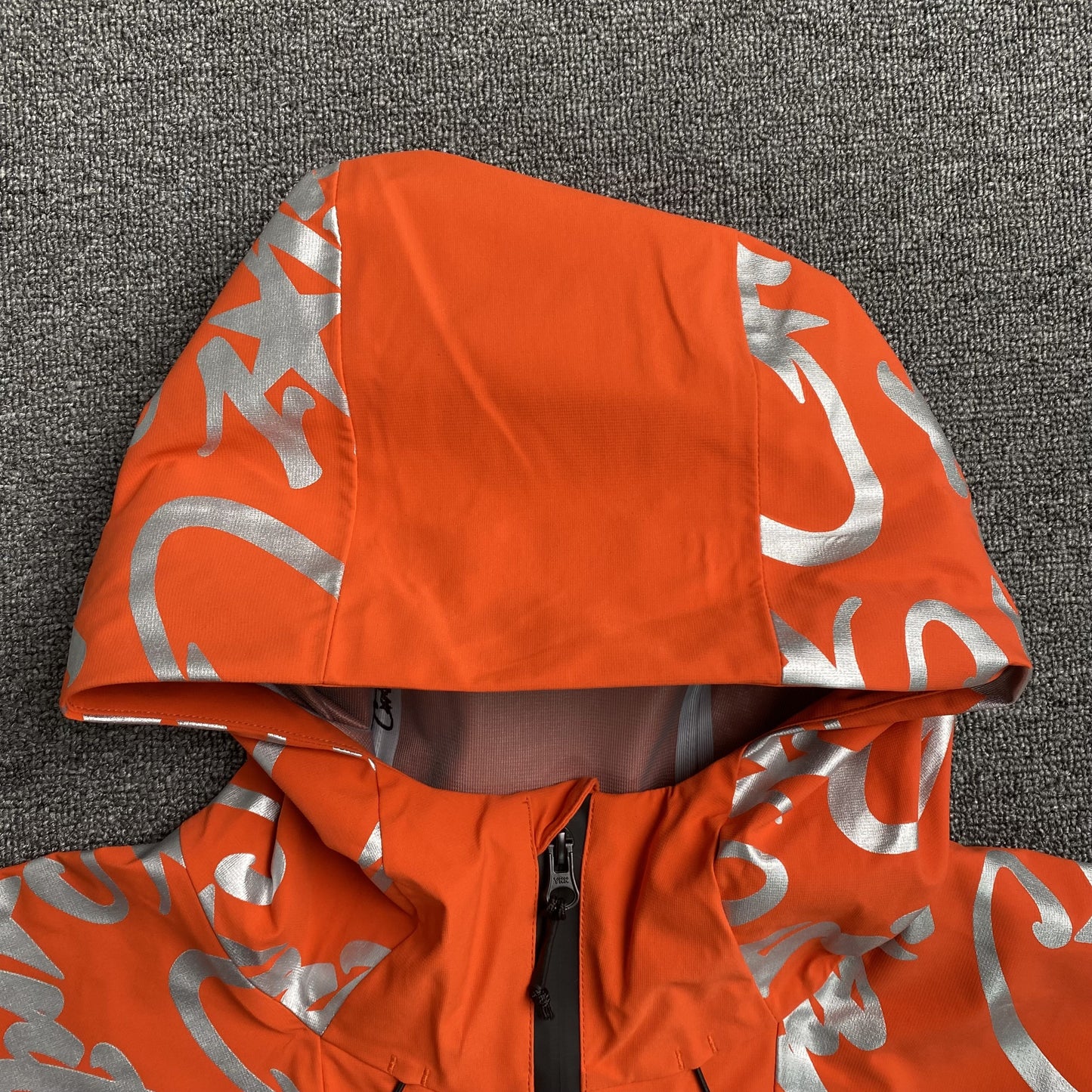 corteiz-elitework-waterproof-shell-jacket-orange-6-Drip Store Argentina