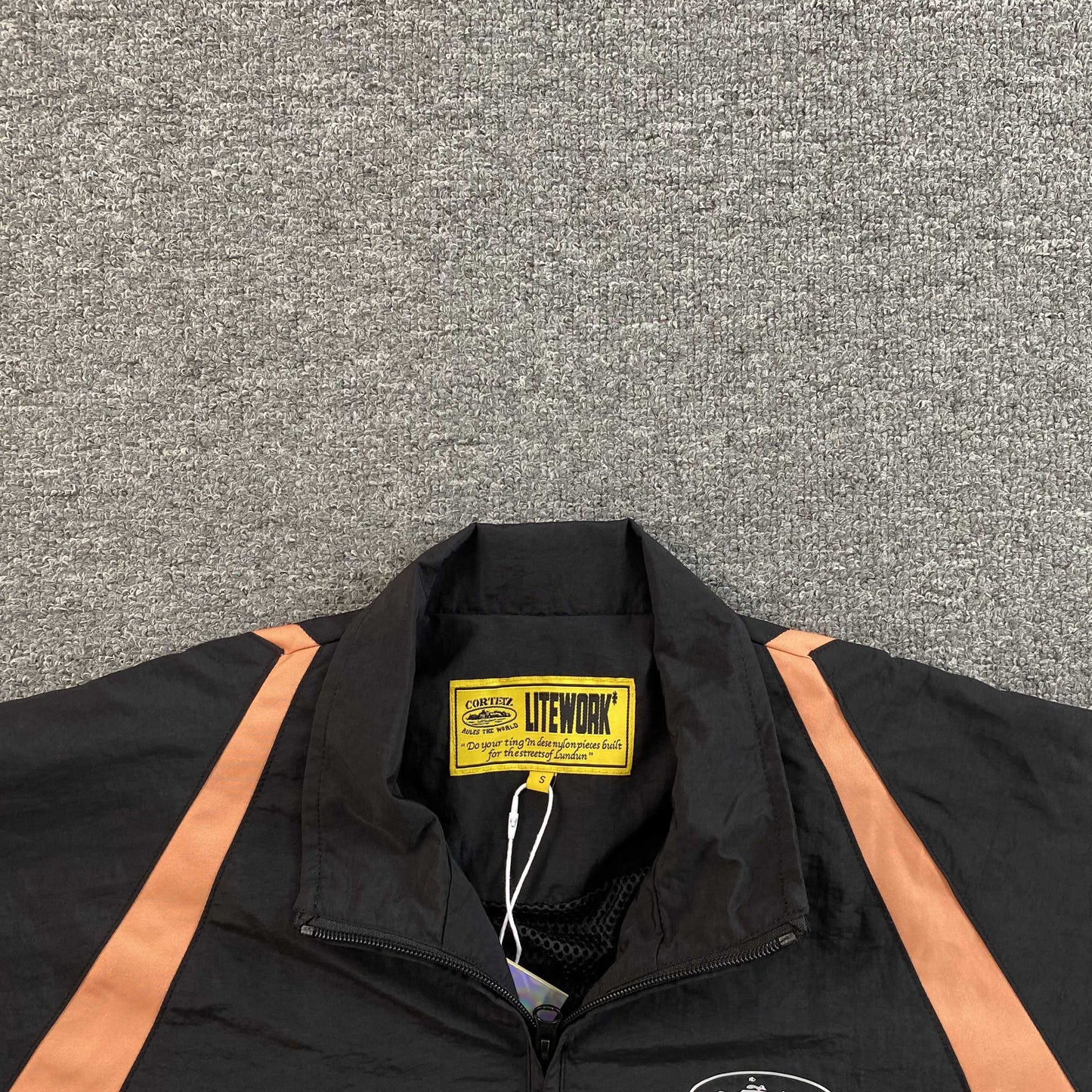 Campera Corteiz Gradient Litework Negra