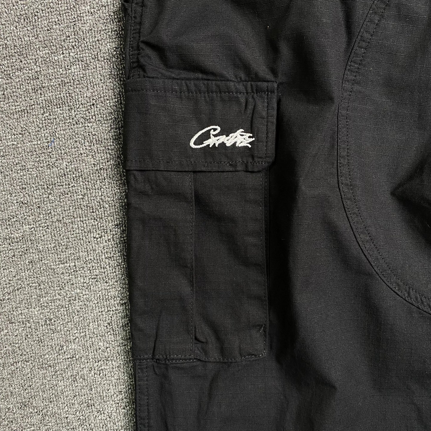 corteiz-guerillaz-cargos-black-4-Drip Store Argentina