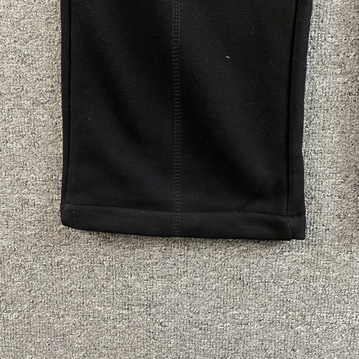 Pantalon Corteiz HMP Open Hem Negro