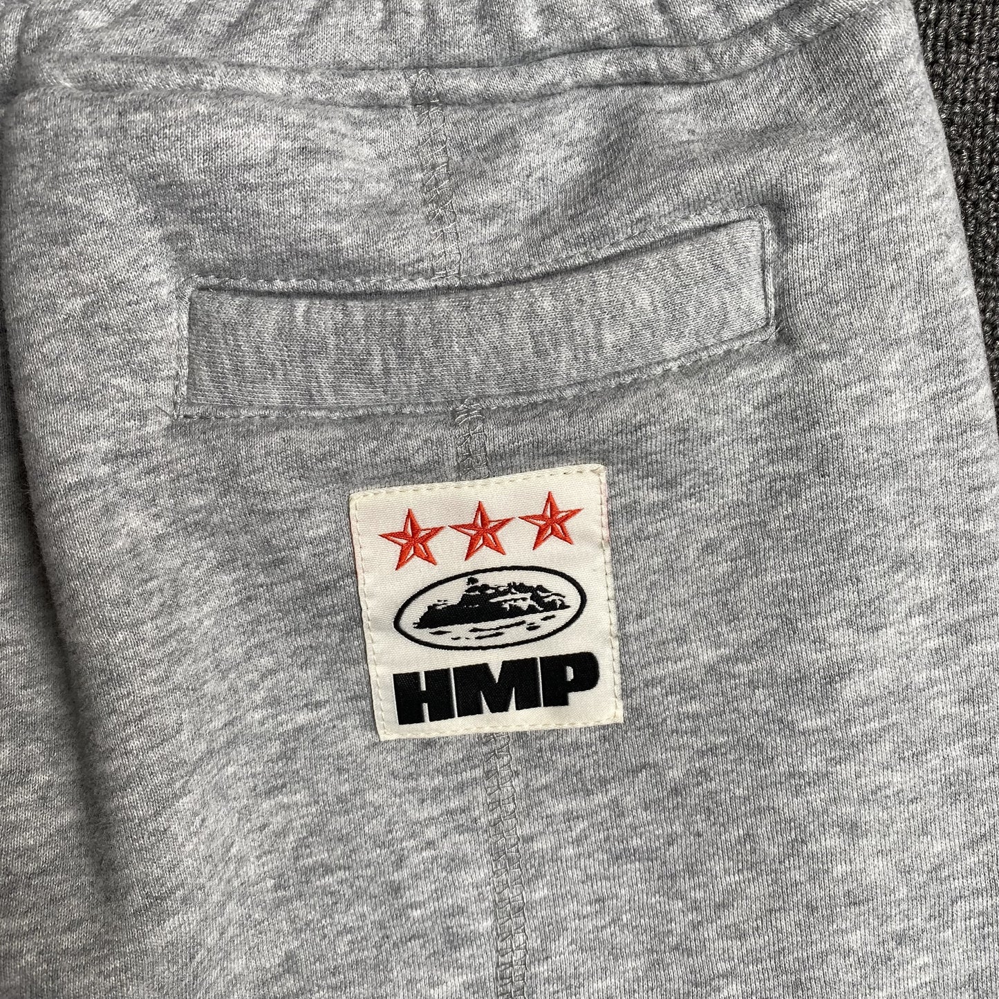 Pantalon Corteiz HMP Open Hem Gris