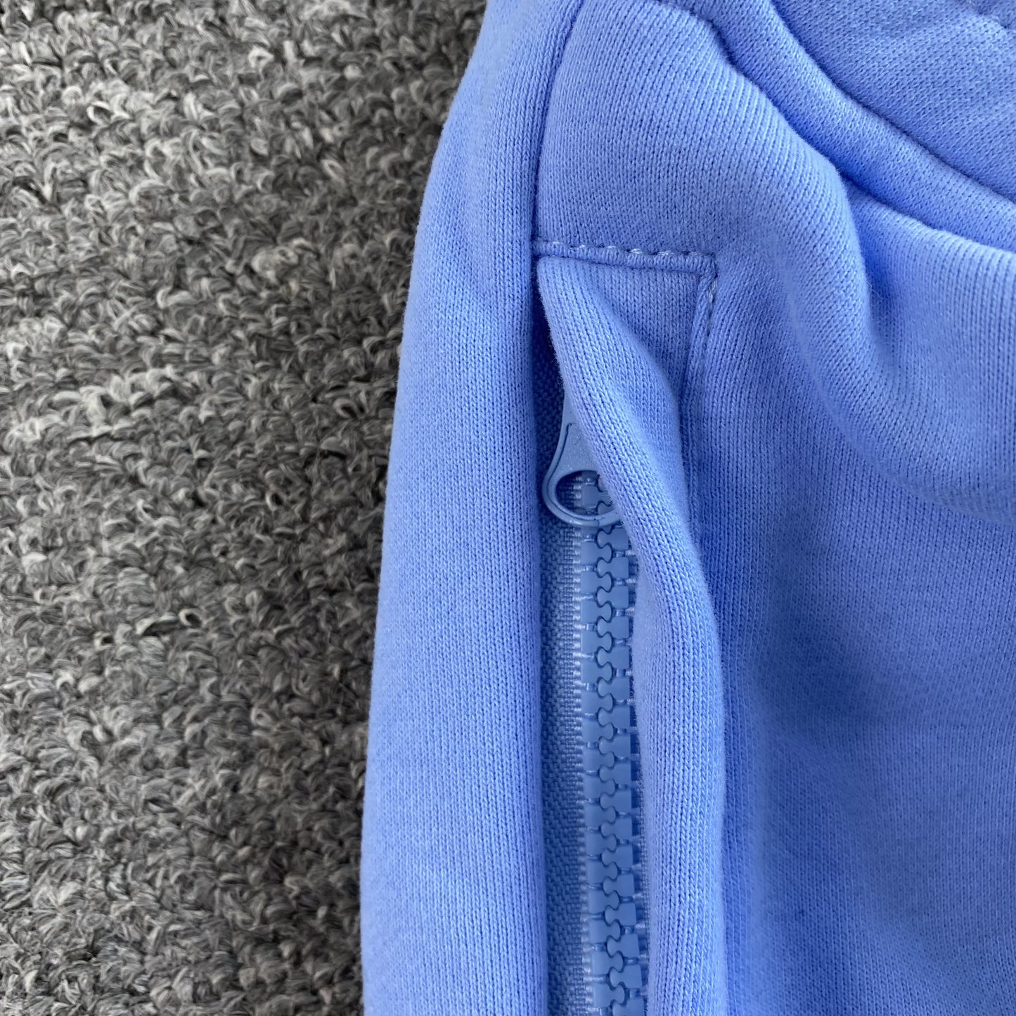 Pantalon Corteiz HMP V2 Celeste