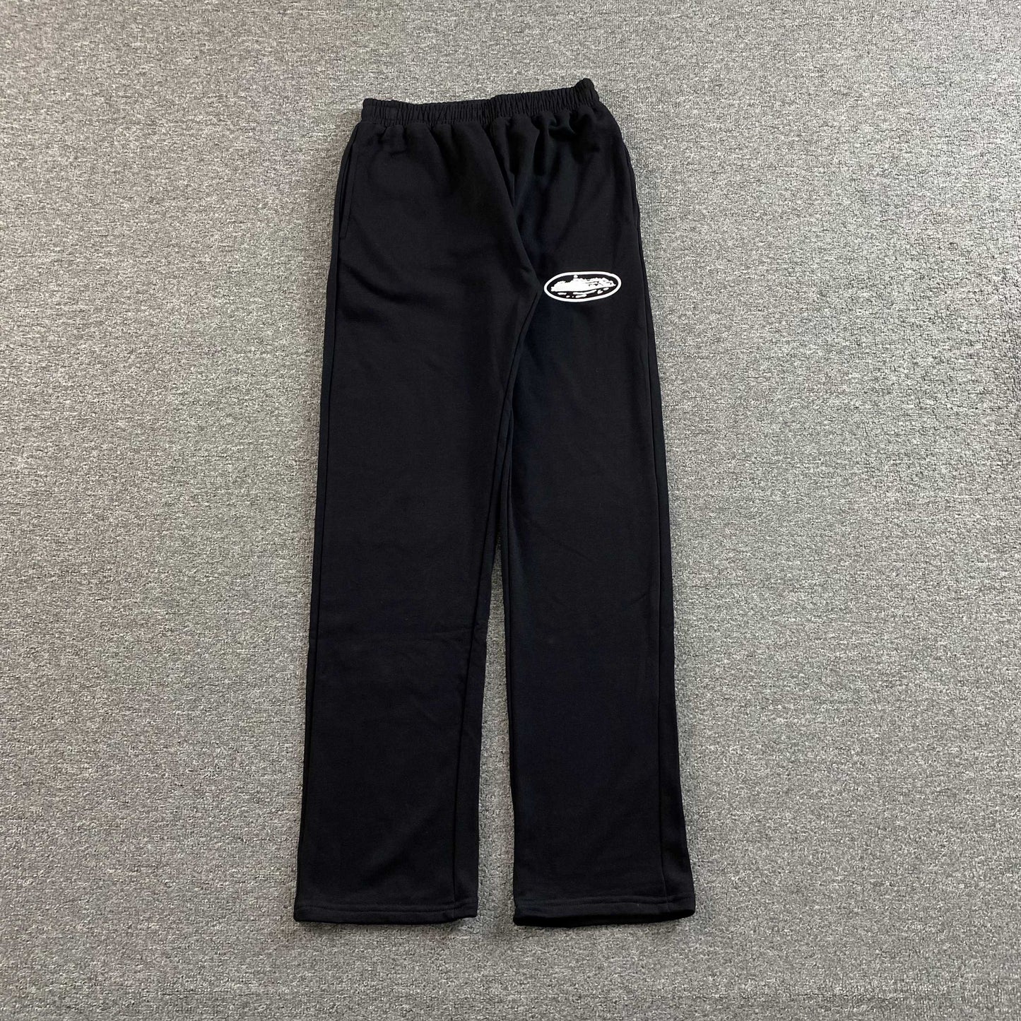 Pantalon Corteiz Island Puff Print Open Hem Negro