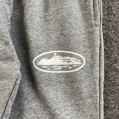 Pantalon Corteiz Island Puff Print Open Hem Gris