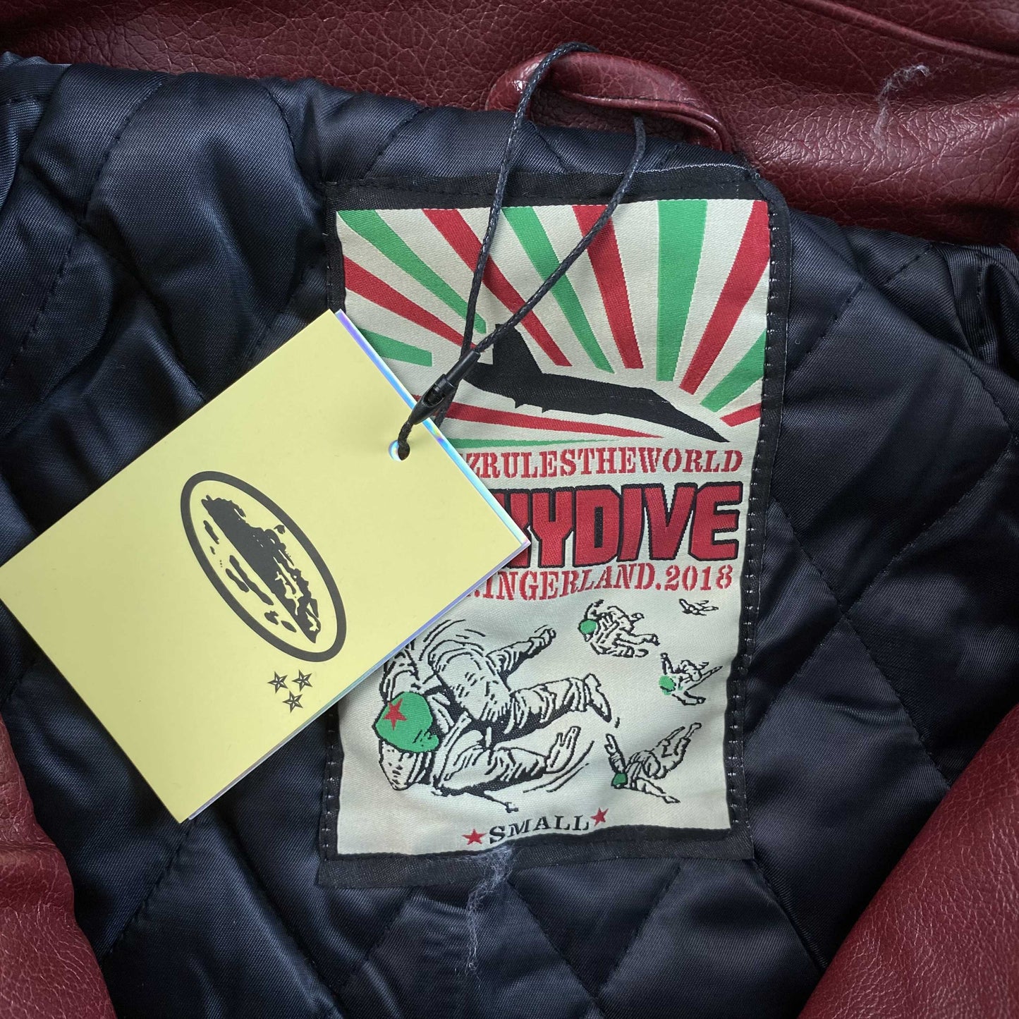 Campera Corteiz Da Skydive Cuero Bordó