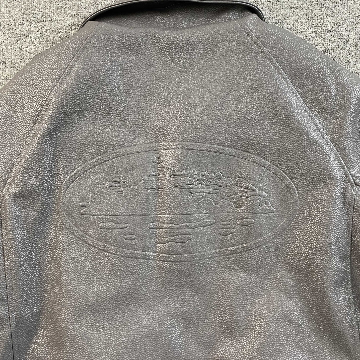 Campera Corteiz Da Skydive Cuero Gris