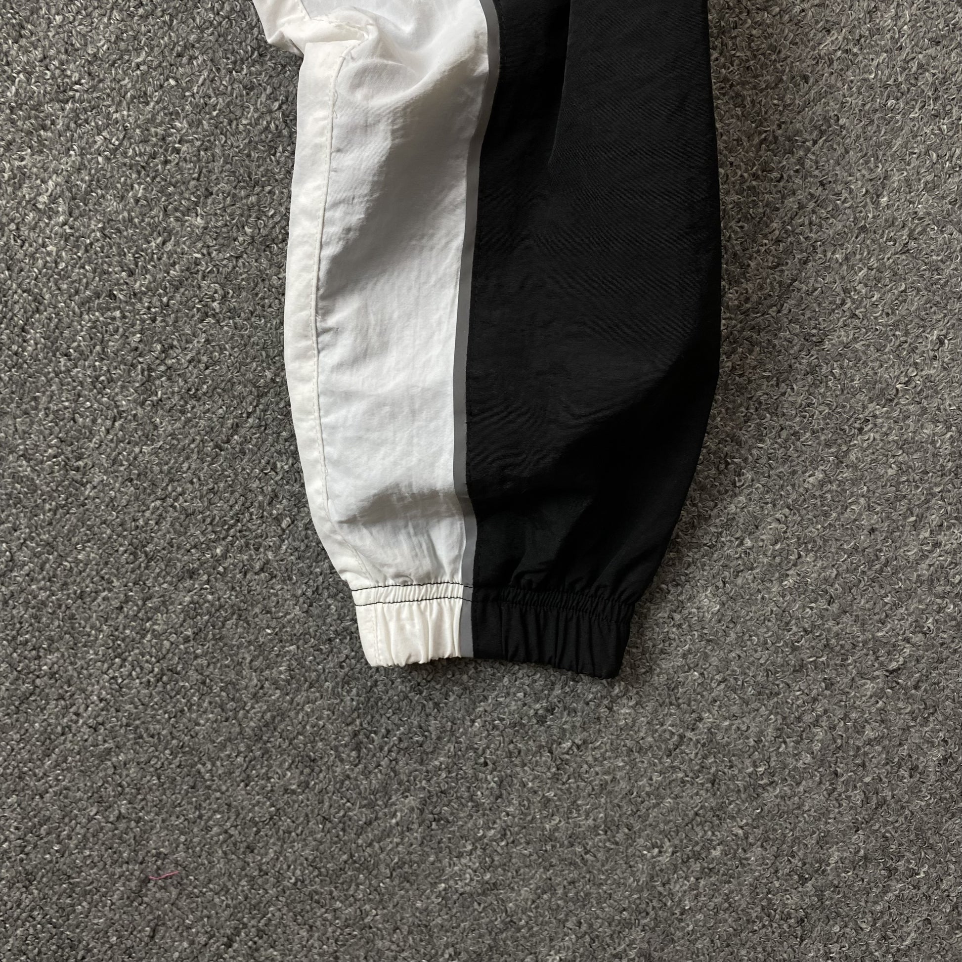 corteiz-spring-jacket-black-5-Drip Store Argentina