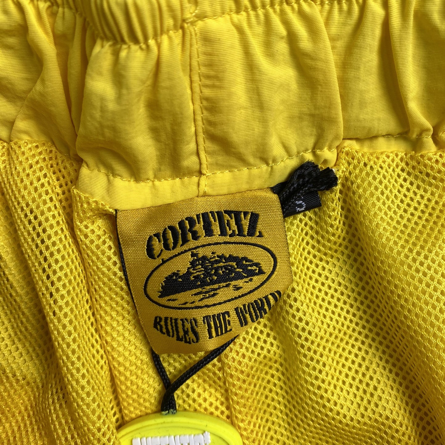 corteiz-spring-shorts-yellow-7-Drip Store Argentina