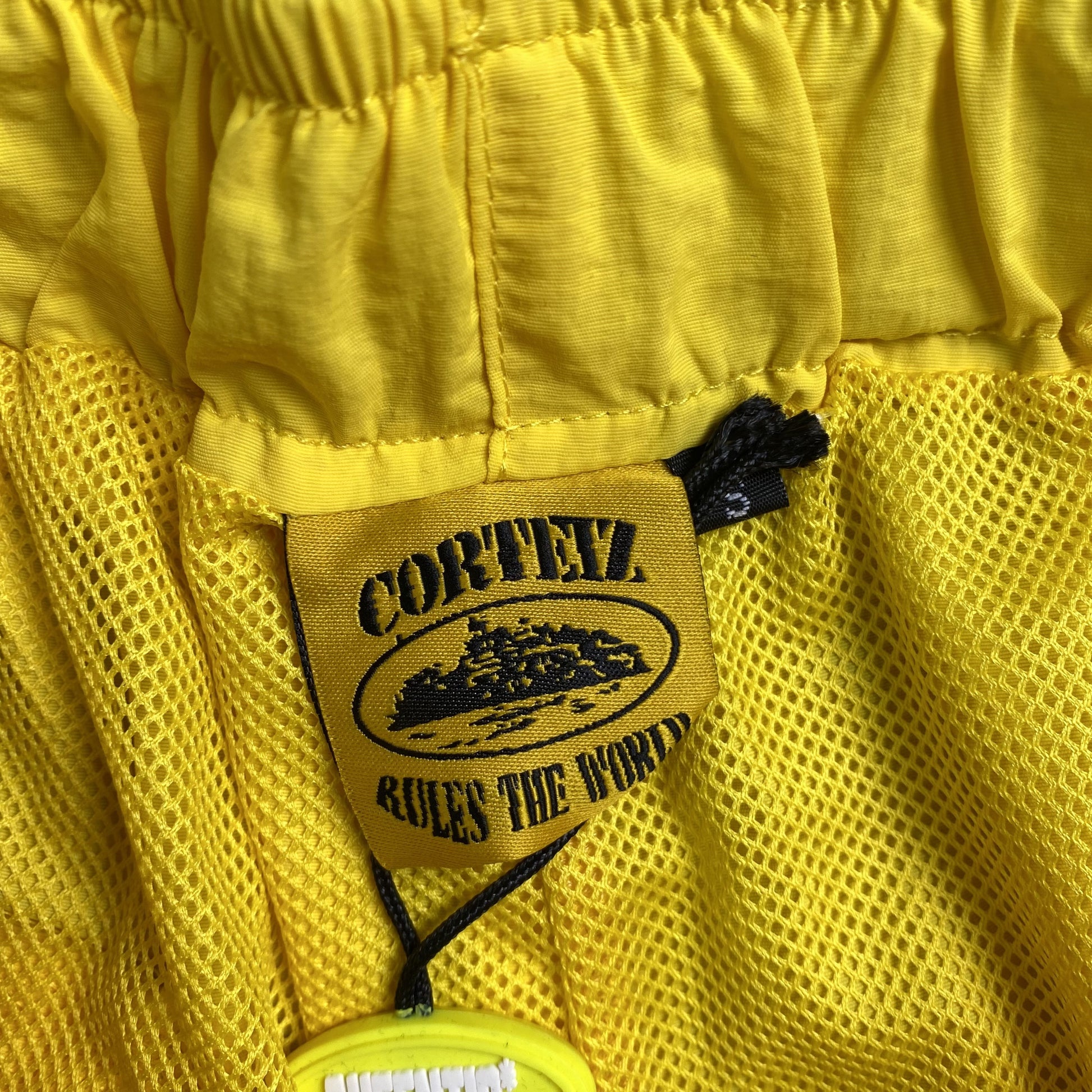 corteiz-spring-shorts-yellow-7-Drip Store Argentina