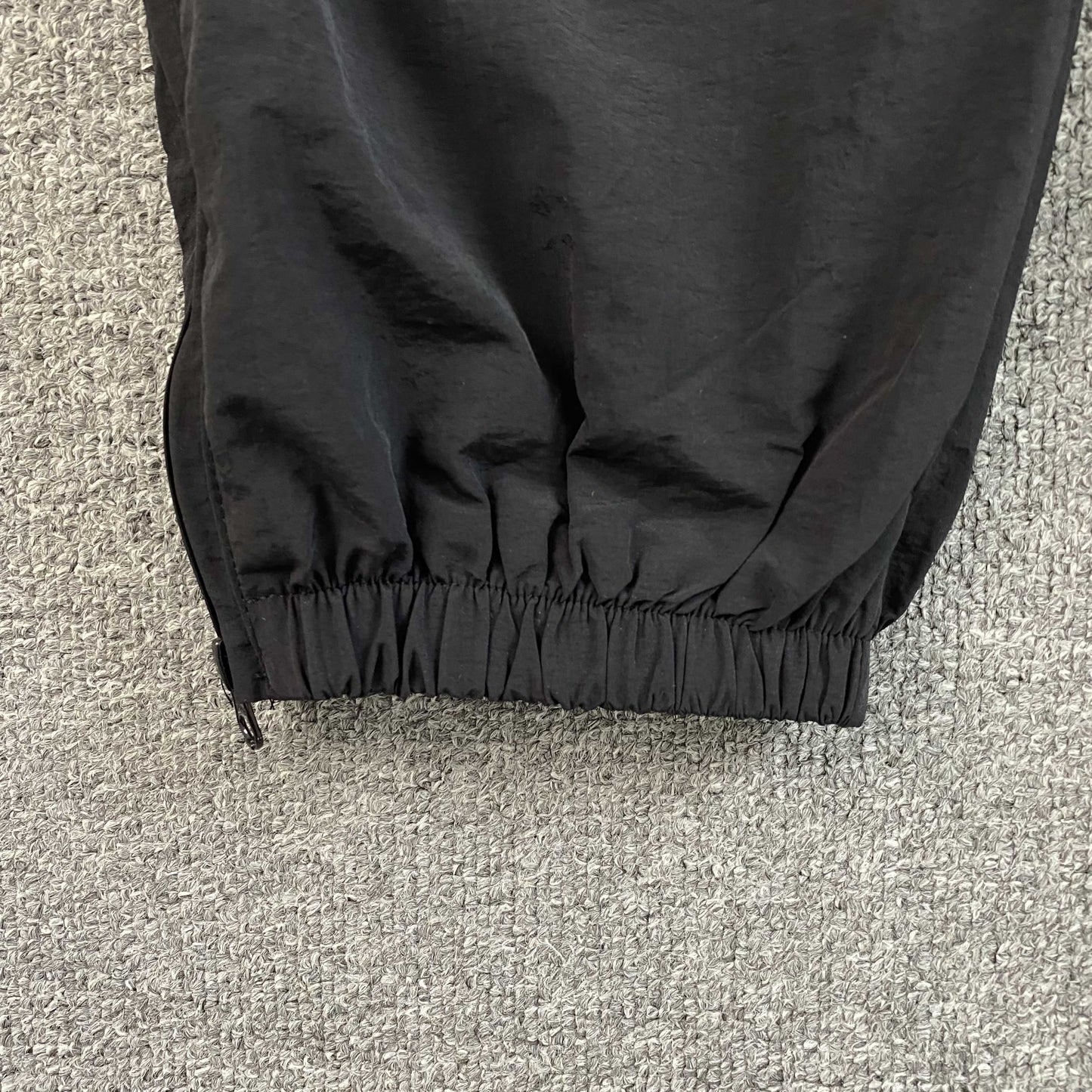 Pantalon Corteiz Sriped Litework Negro