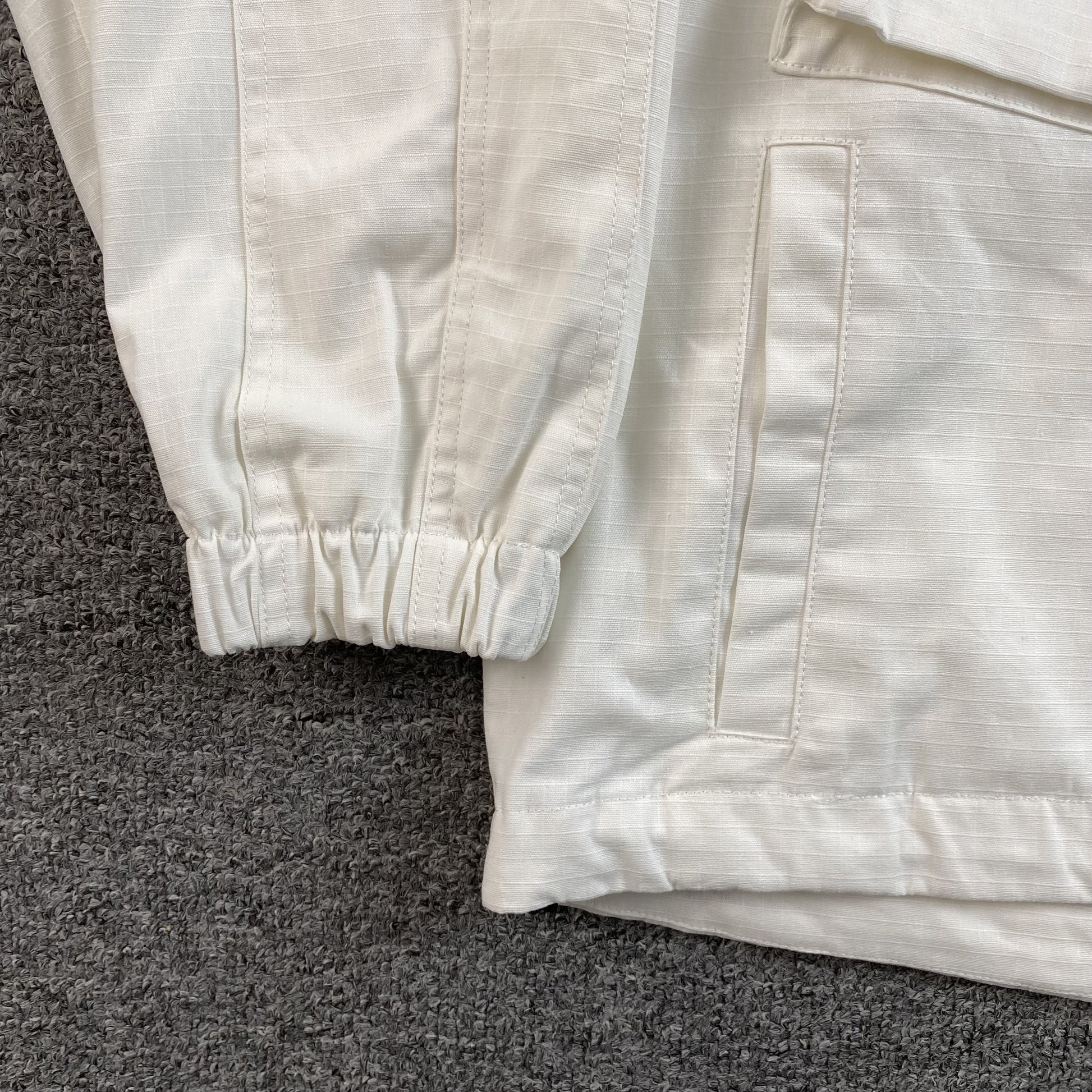 corteiz-storm-jacket-white-6-Drip Store Argentina