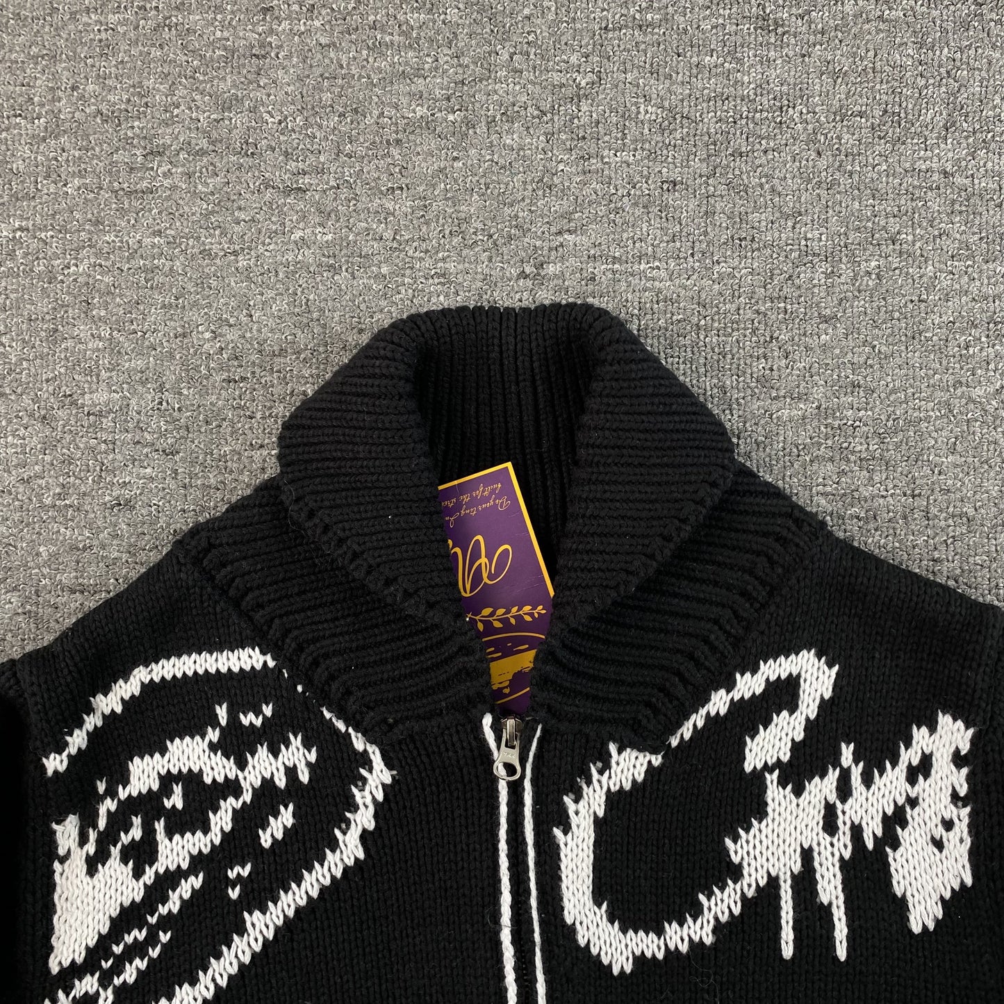 Campera Corteiz VVS Jacquard Knit Negra