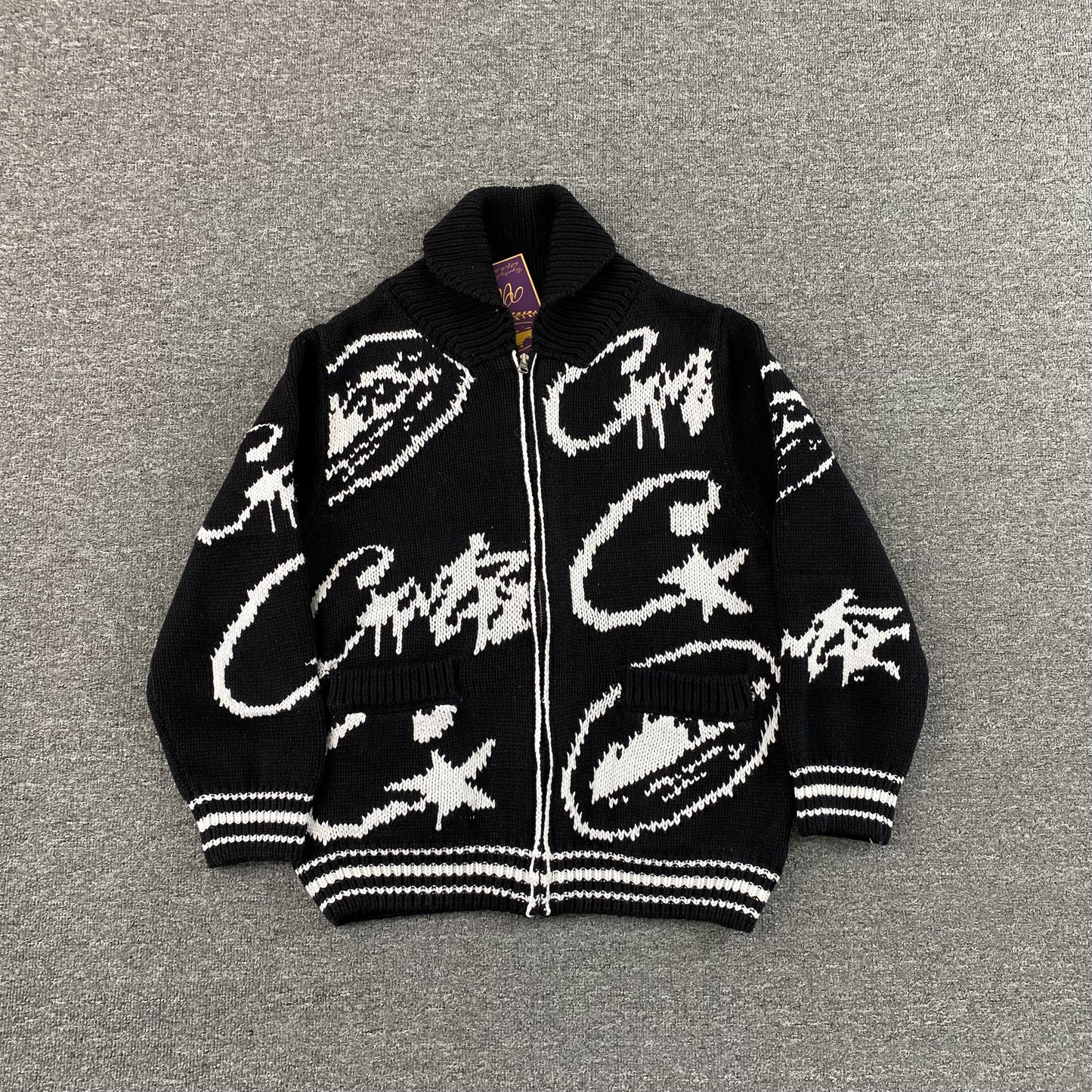 Campera Corteiz VVS Jacquard Knit Negra