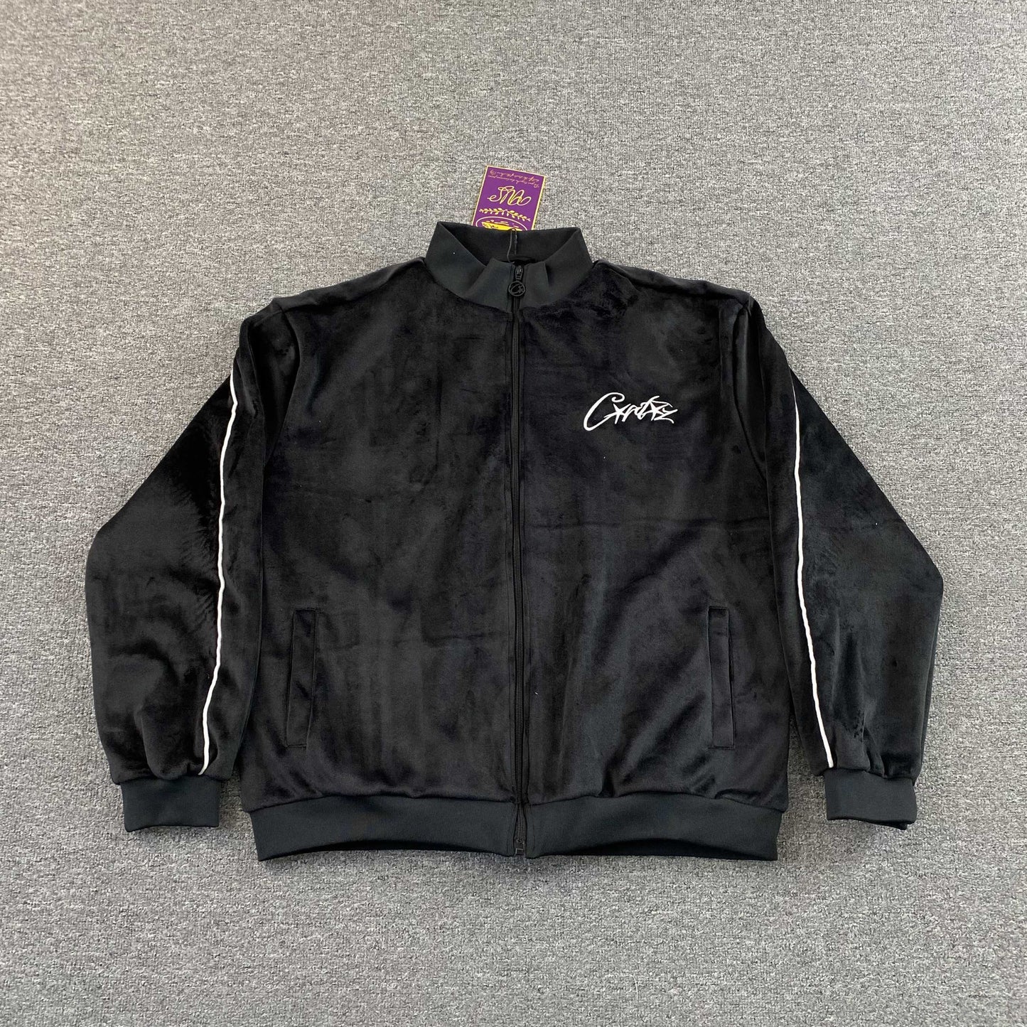 Campera Corteiz VVS Velour Negra
