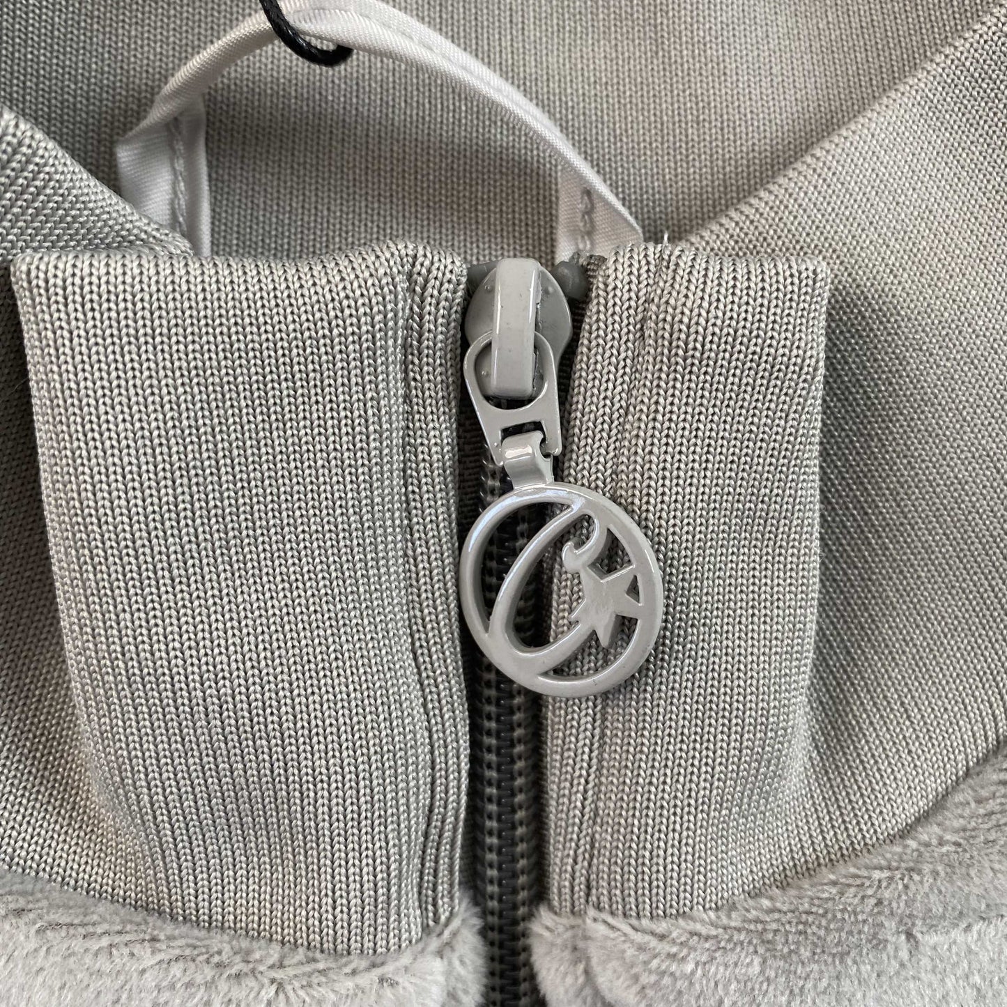 Campera Corteiz VVS Velour Gris