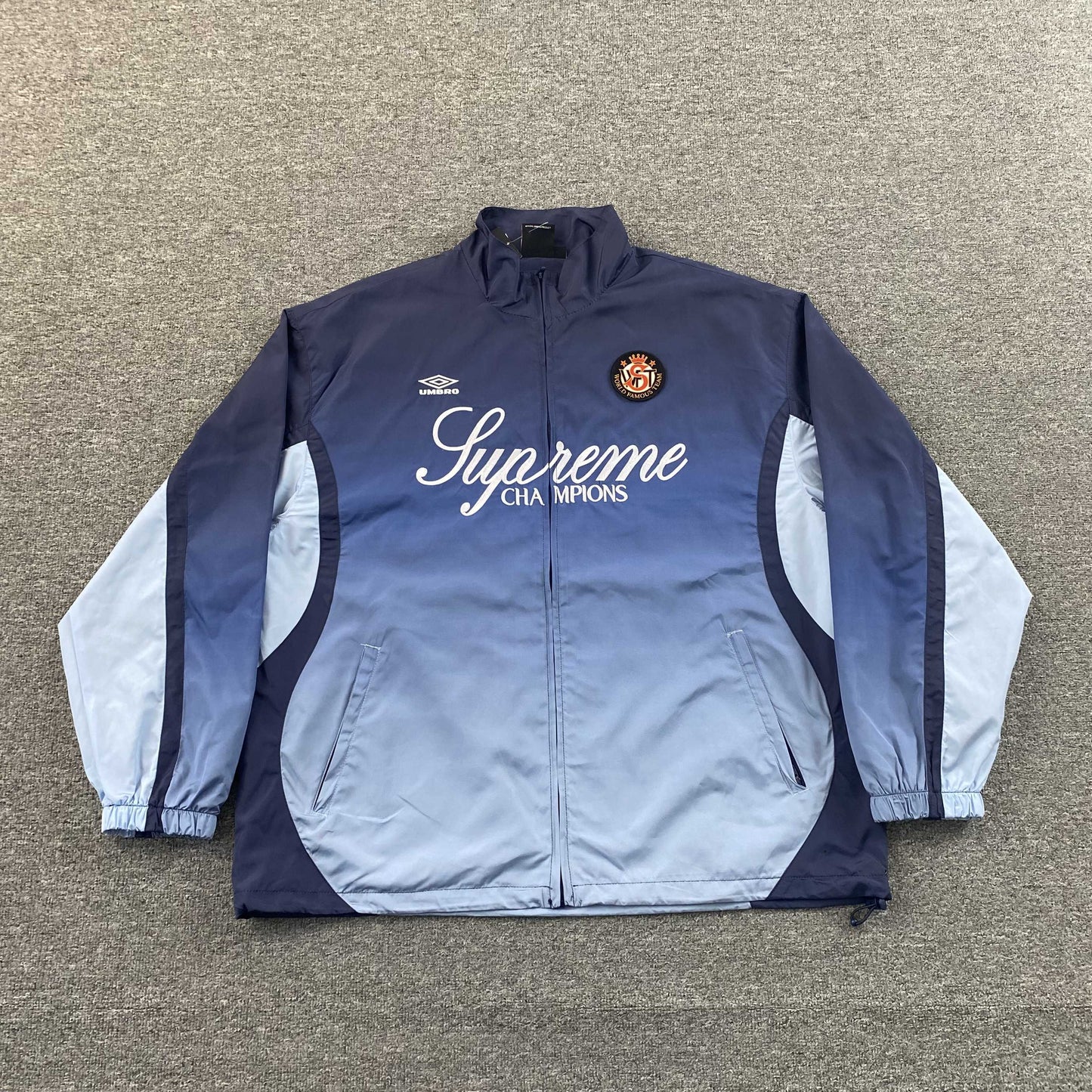 Campera Supreme Umbro Gradient Navy