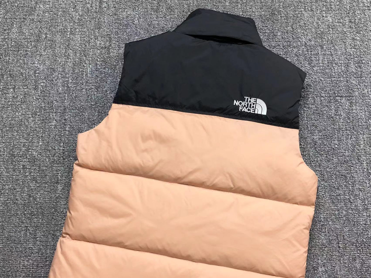 THE NORTH FACE 1996 RETRO NUPTSE VEST PINK