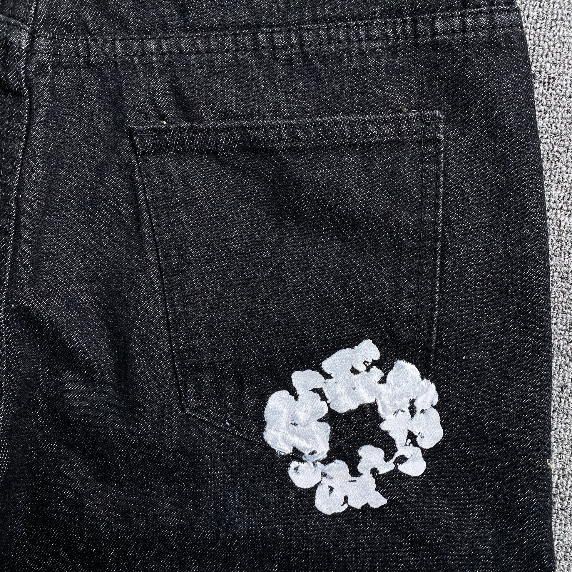 denim-tears-the-cotton-wreath-jean-short-black-10-Drip Store Argentina