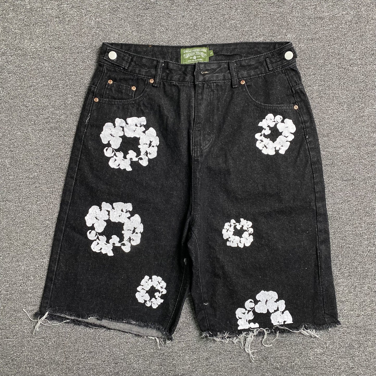 denim-tears-the-cotton-wreath-jean-short-black-Drip Store Argentina