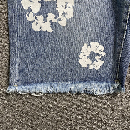 denim-tears-the-cotton-wreath-jean-short-light-blue-7-Drip Store Argentina