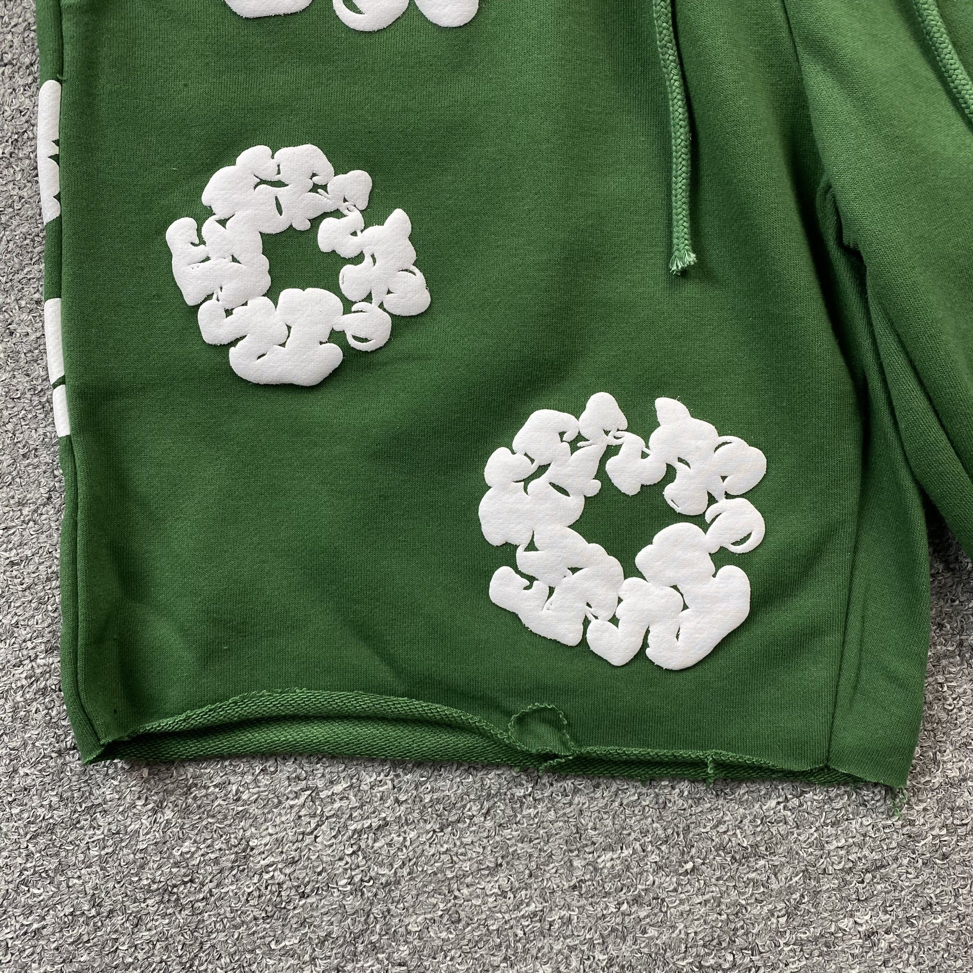 denim-tears-the-cotton-wreath-shorts-green-3-Drip Store Argentina