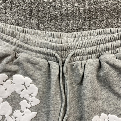 denim-tears-the-cotton-wreath-shorts-grey-5-Drip Store Argentina