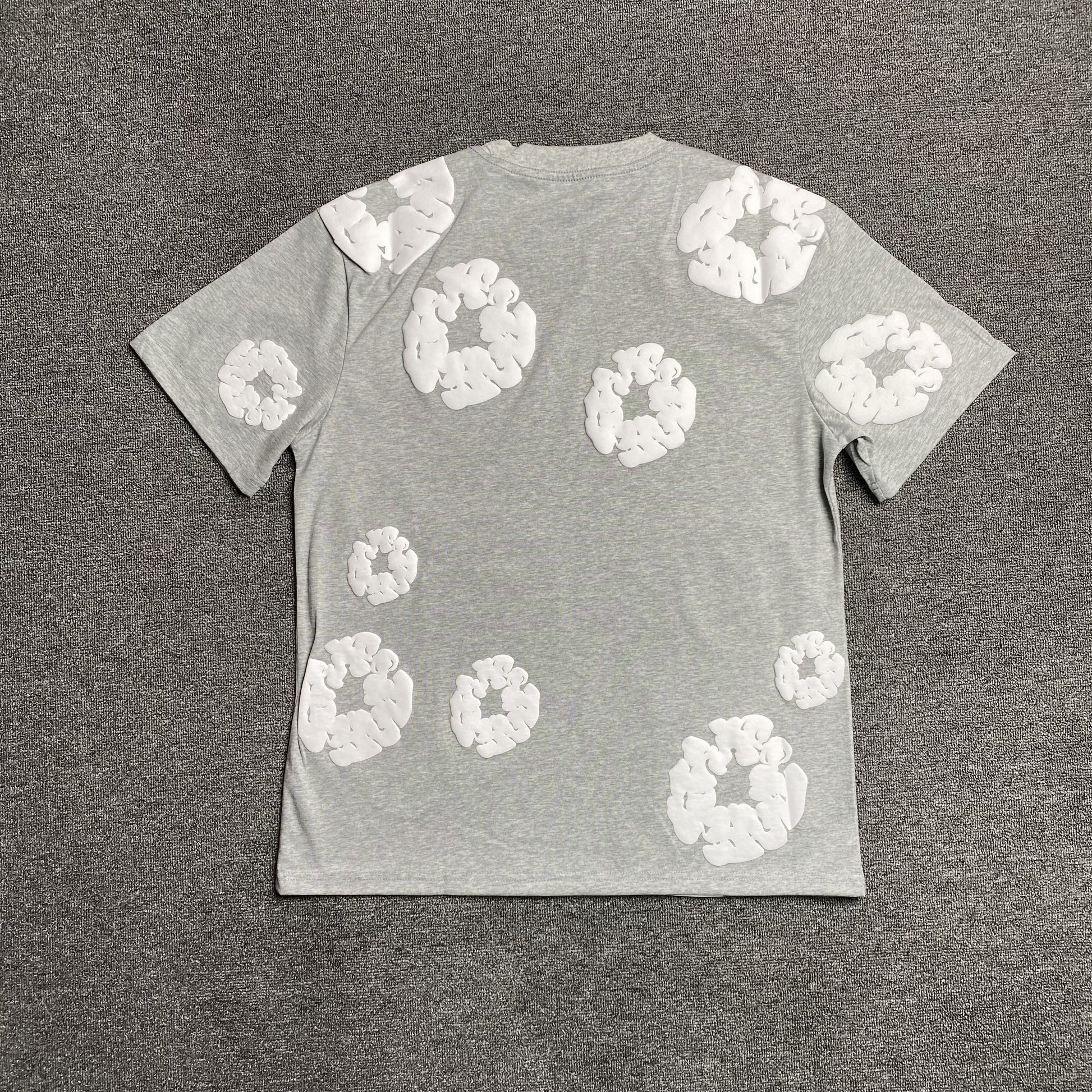 denim-tears-the-cotton-wreath-tee-grey-2-Drip Store Argentina