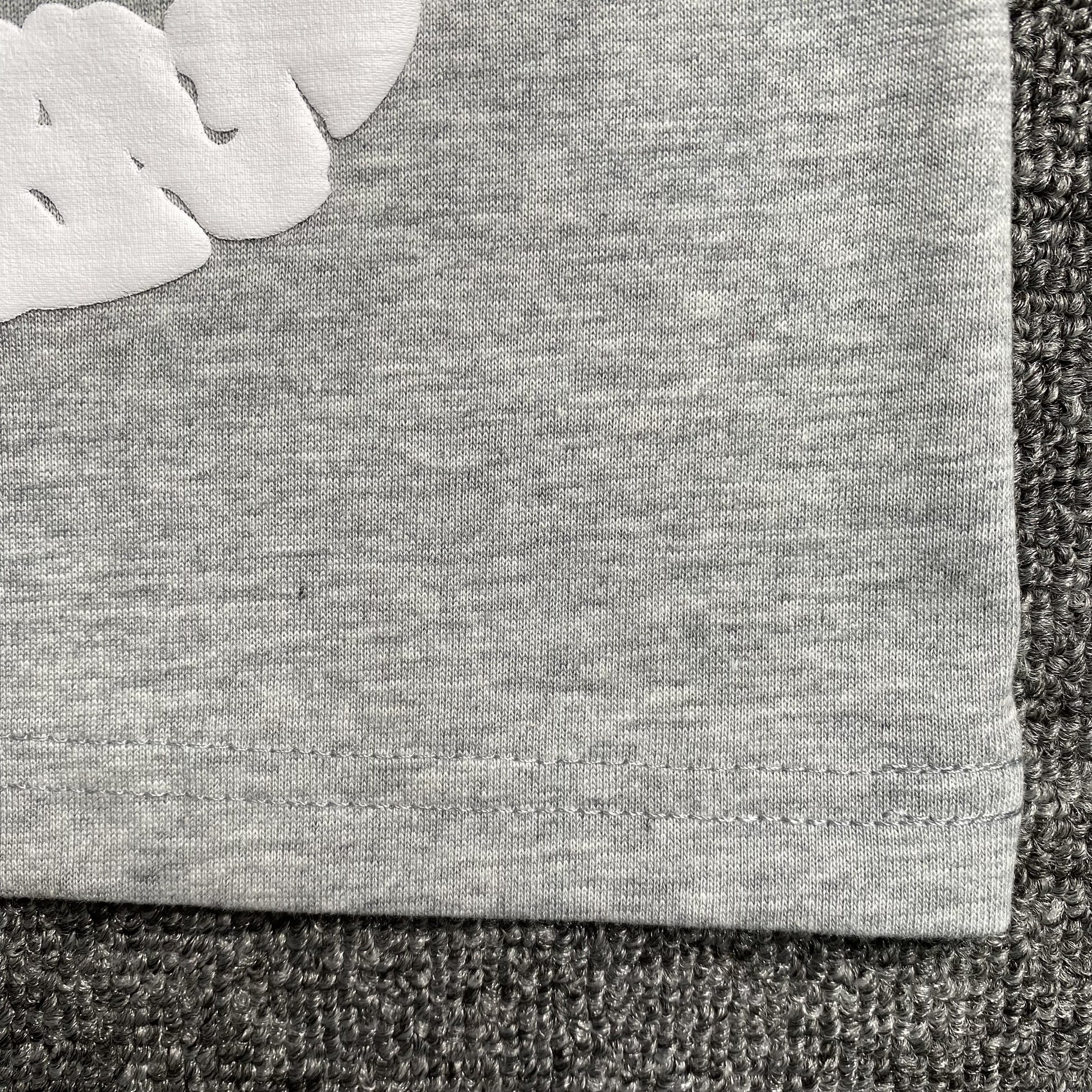 denim-tears-the-cotton-wreath-tee-grey-7-Drip Store Argentina